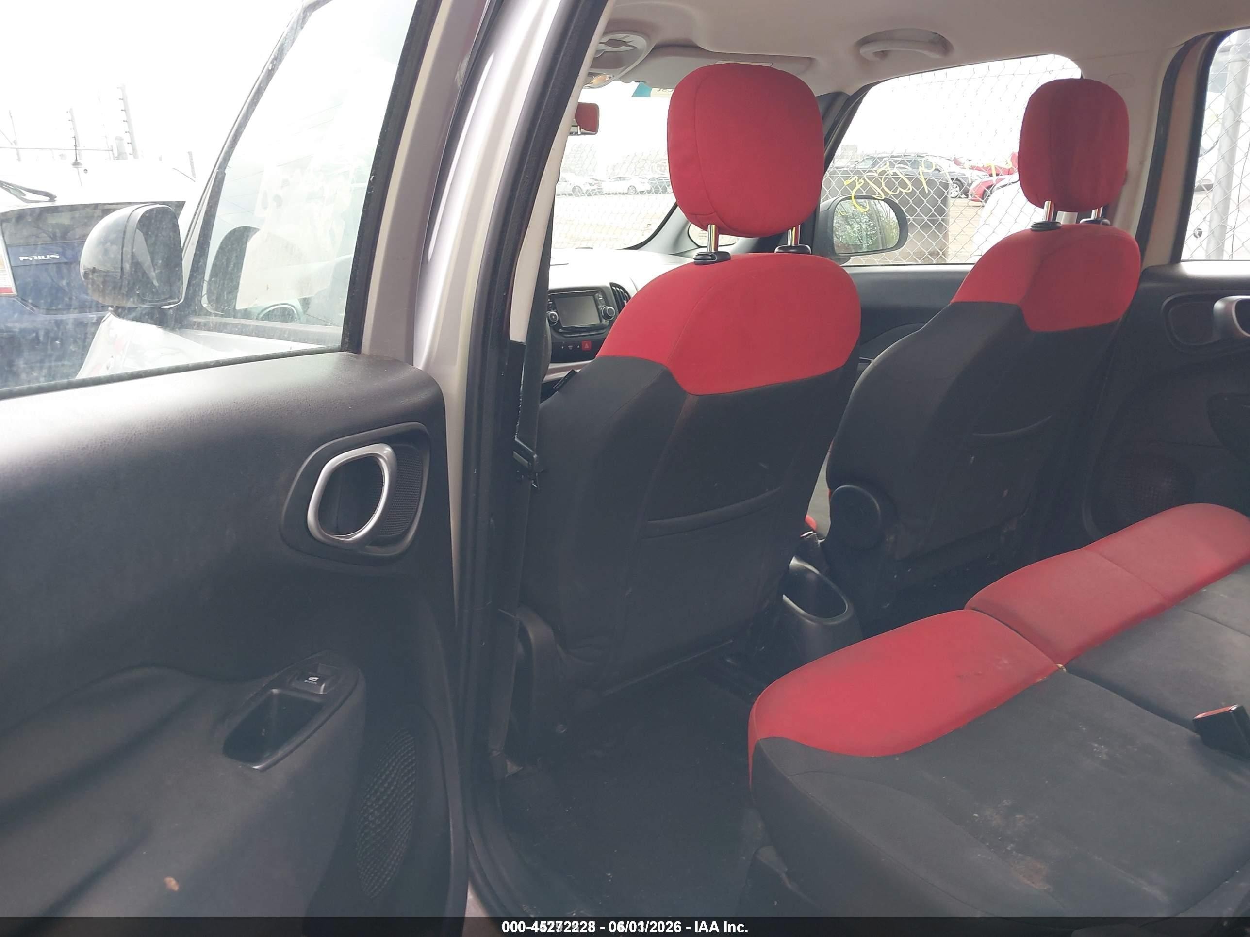 2015 Fiat 500l Pop Silver vin: ZFBCFAAH7FZ033042