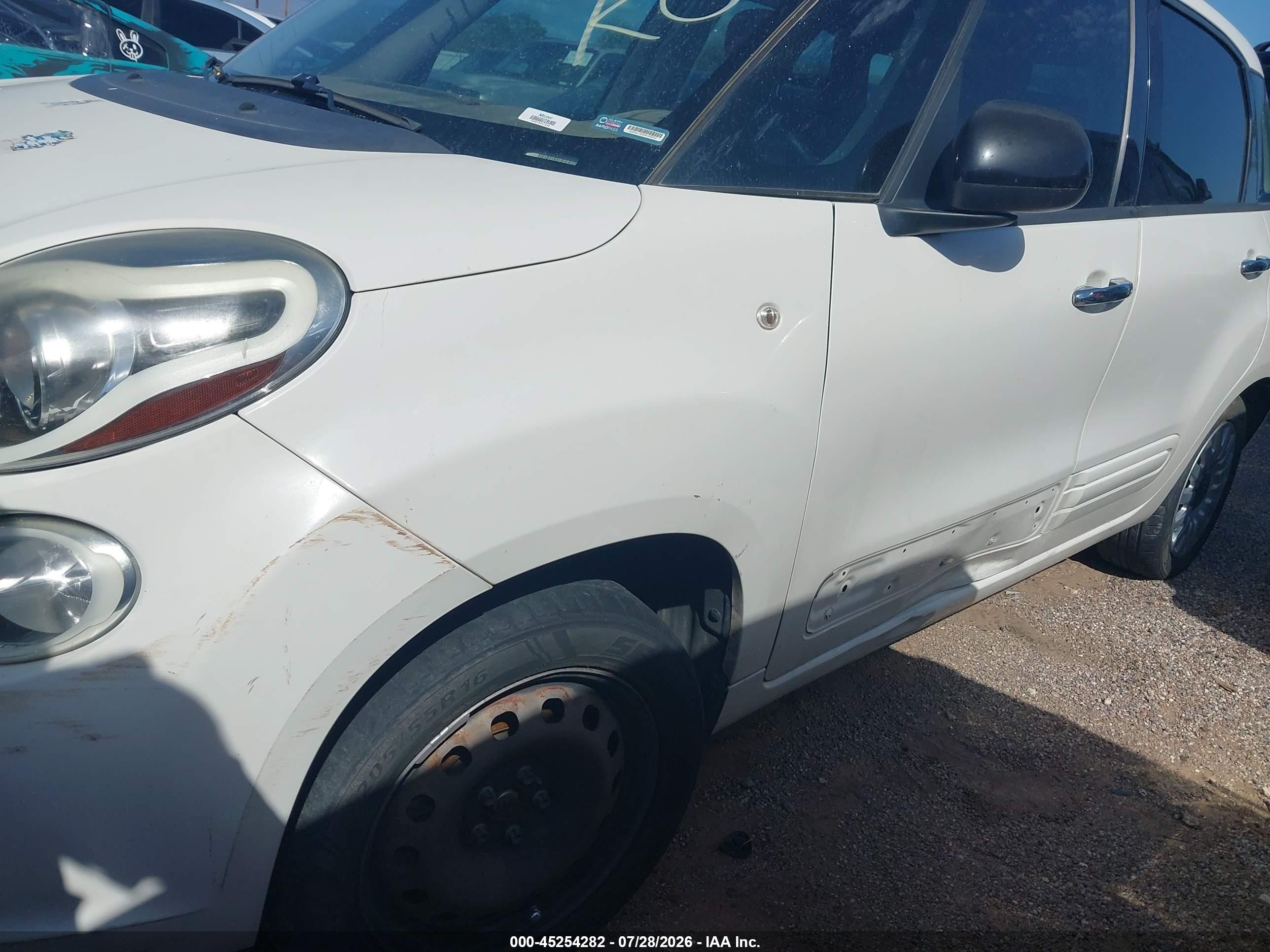 2015 Fiat 500l Pop White vin: ZFBCFAAH7FZ033820
