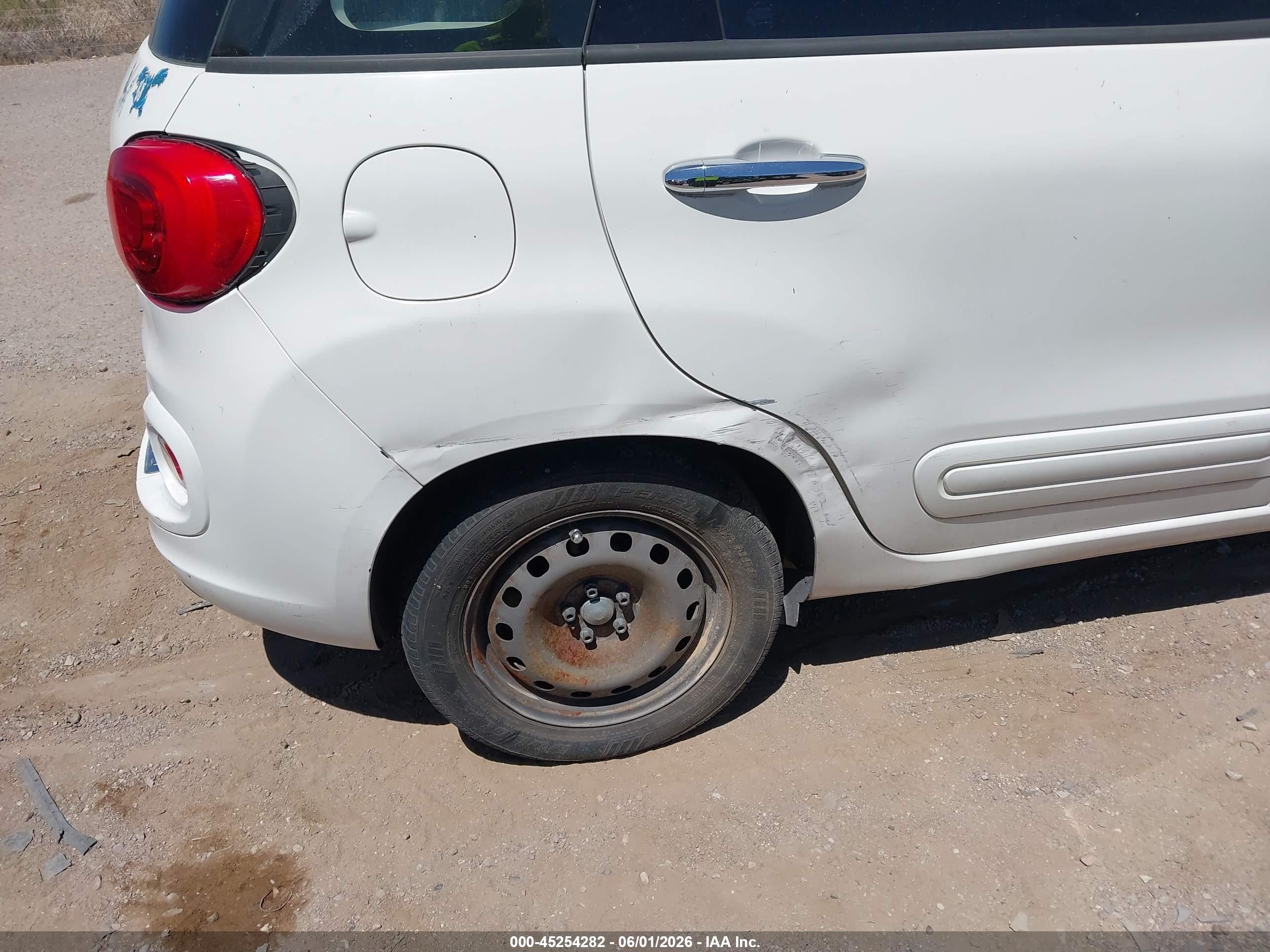 2015 Fiat 500l Pop White vin: ZFBCFAAH7FZ033820
