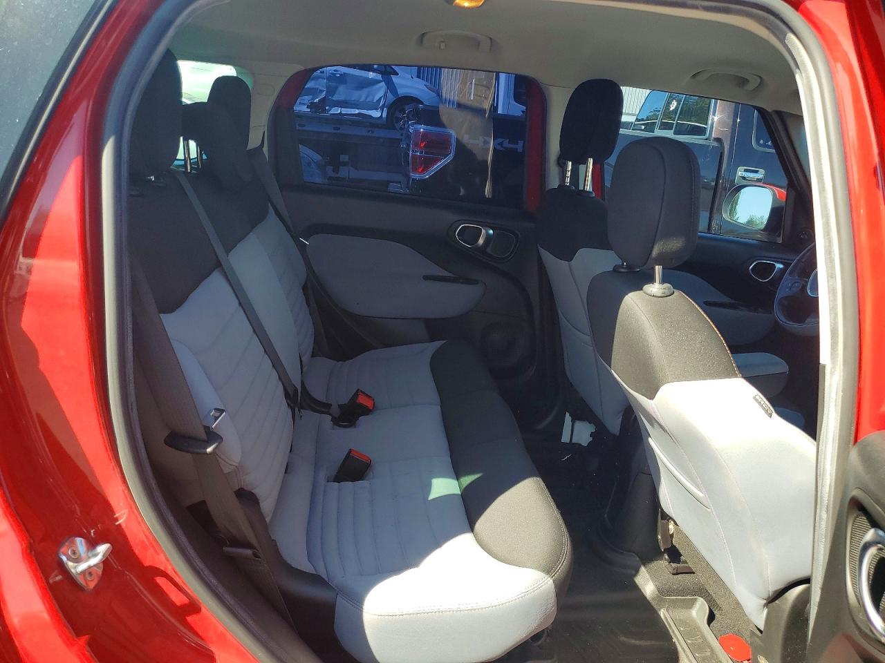 2014 Fiat 500l Easy Red vin: ZFBCFABH0EZ002129
