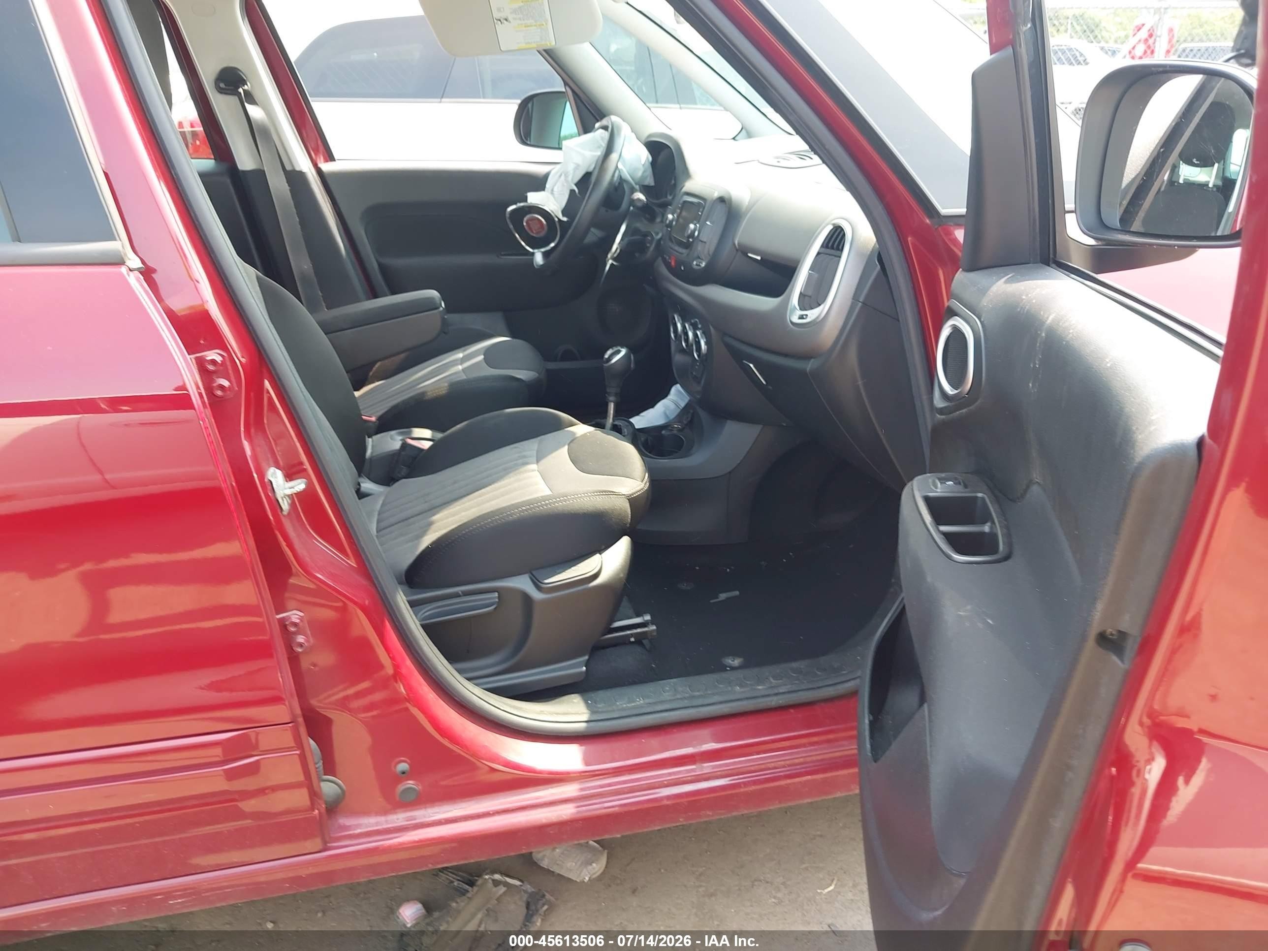 2015 Fiat 500l Easy Red vin: ZFBCFABH6FZ034178