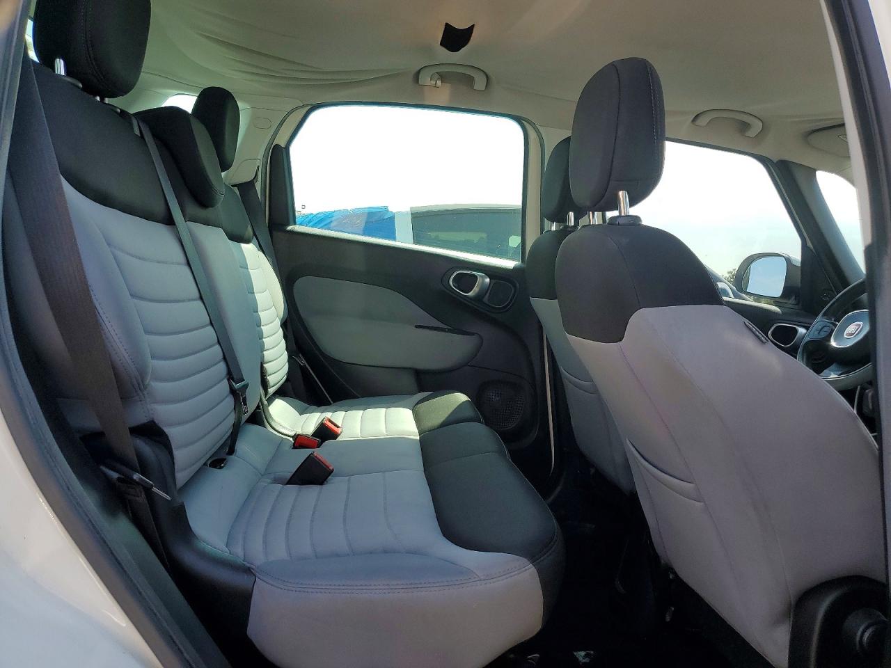 2014 Fiat 500l Easy Белый vin: ZFBCFABH8EZ024038