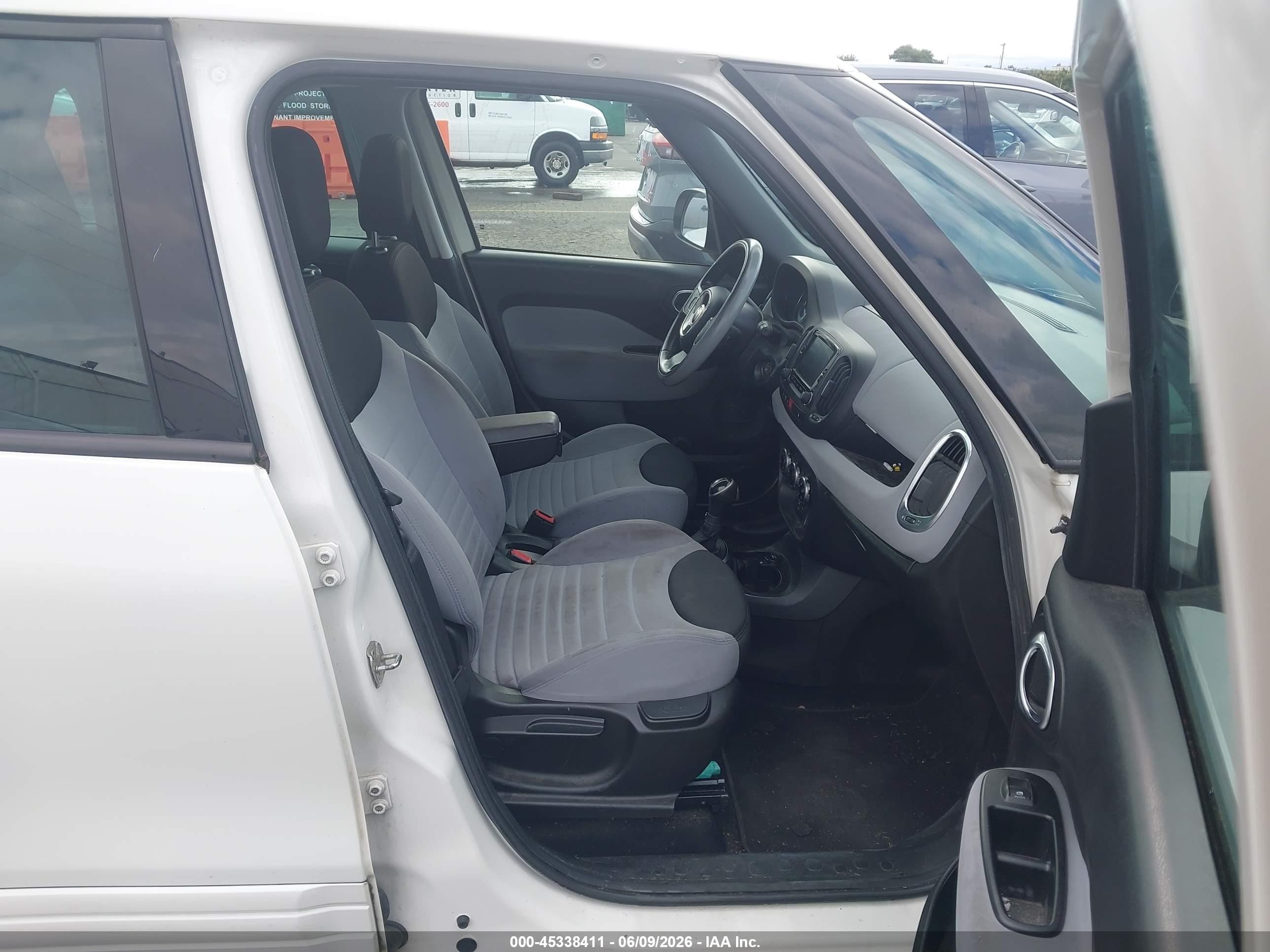 2014 Fiat 500l Easy Белый vin: ZFBCFABH9EZ001724