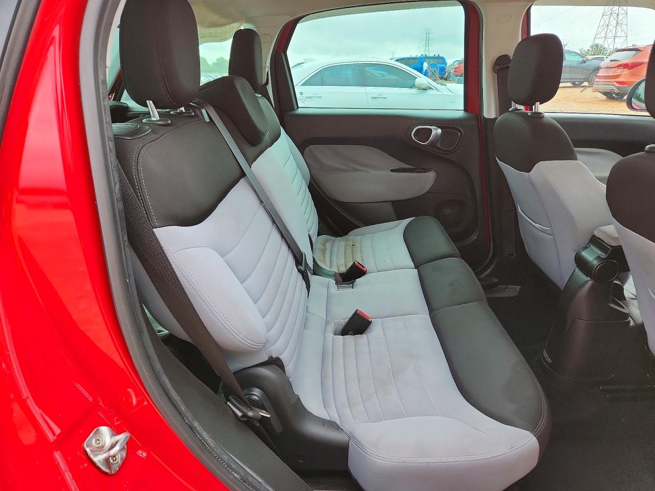 2014 Fiat 500l Easy Red vin: ZFBCFABHXEZ012652