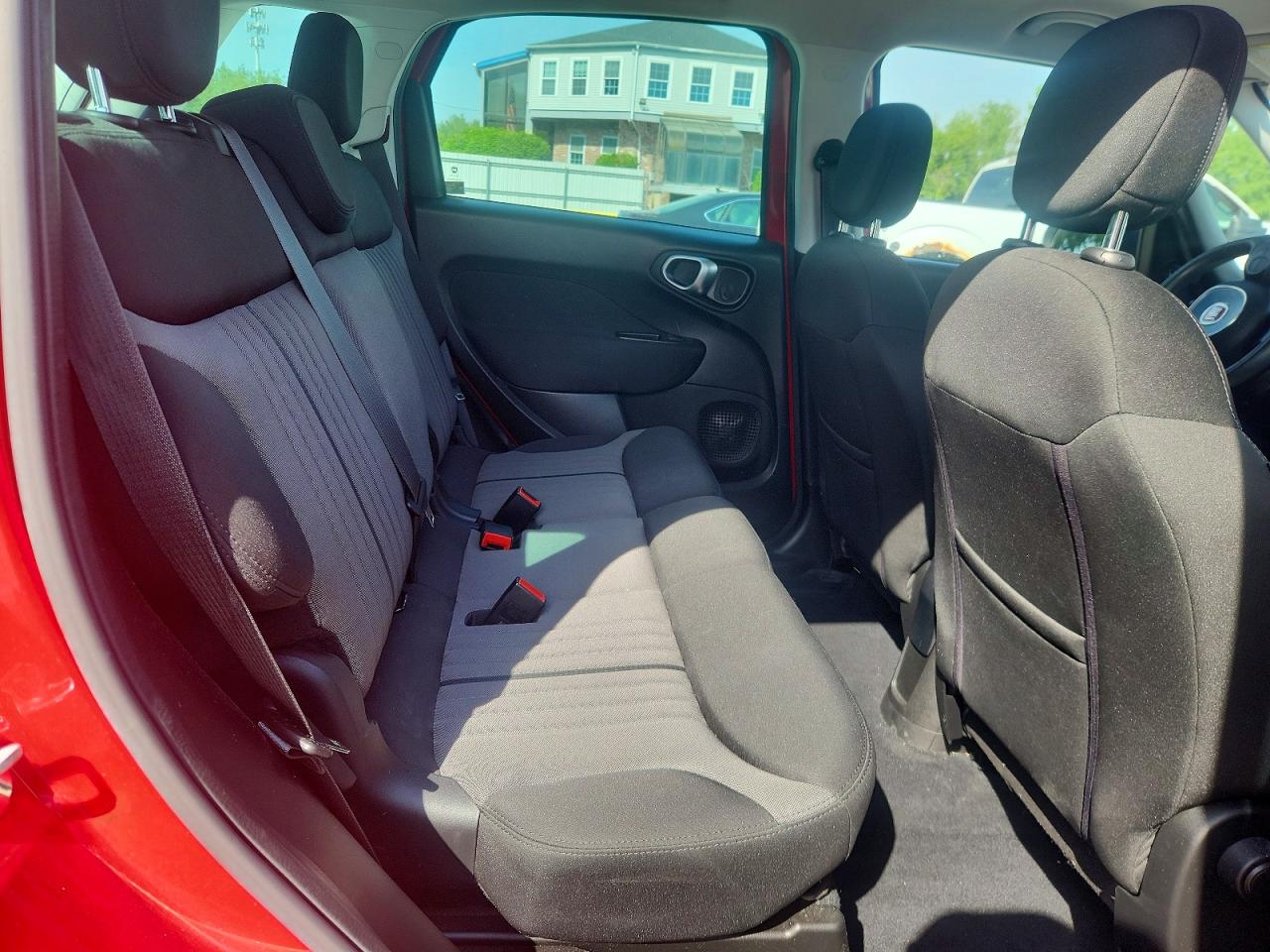 2015 Fiat 500l Easy Red vin: ZFBCFABHXFZ032711
