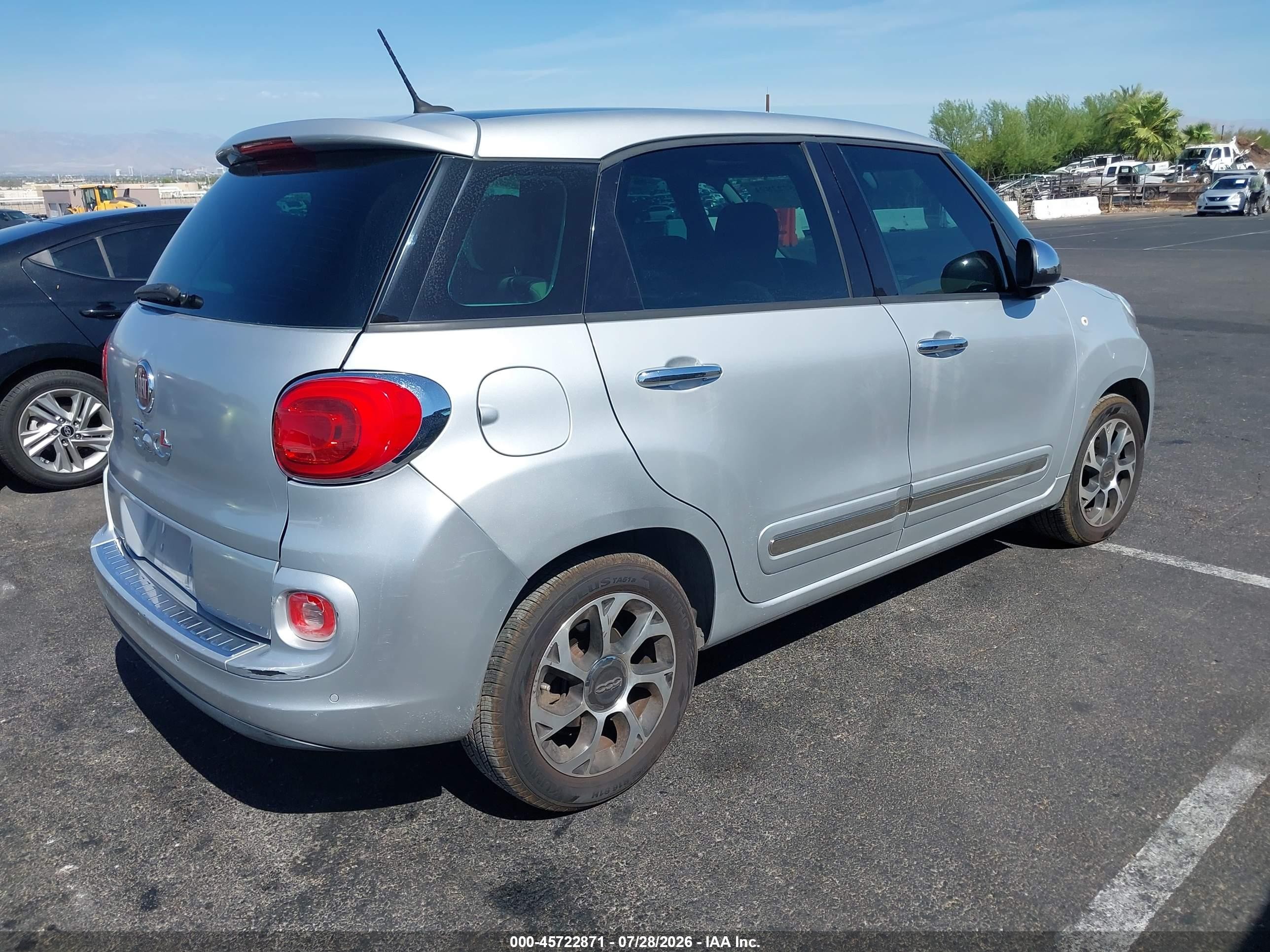 2014 Fiat 500l Lounge Silver vin: ZFBCFACH1EZ006351