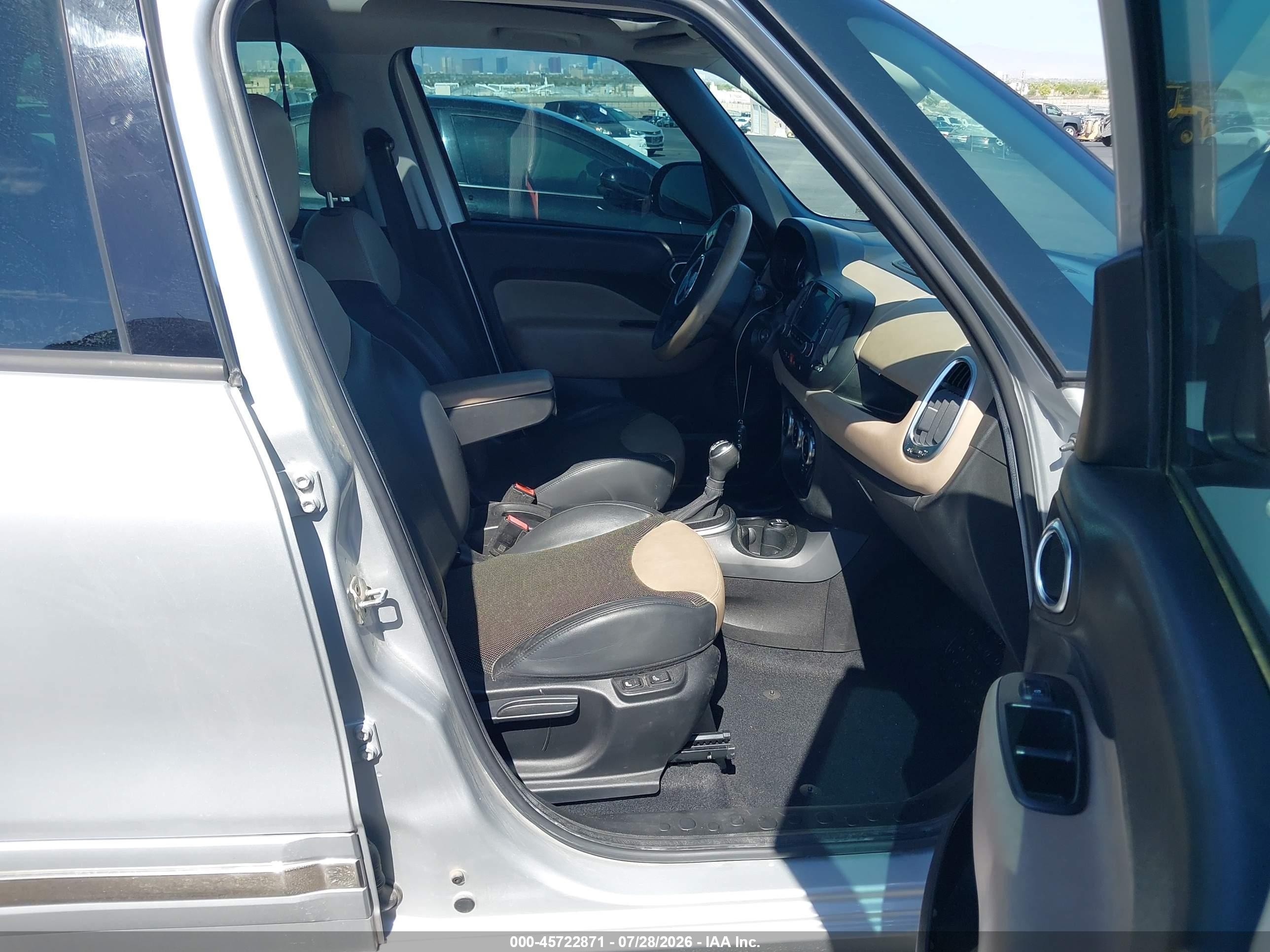 2014 Fiat 500l Lounge Silver vin: ZFBCFACH1EZ006351