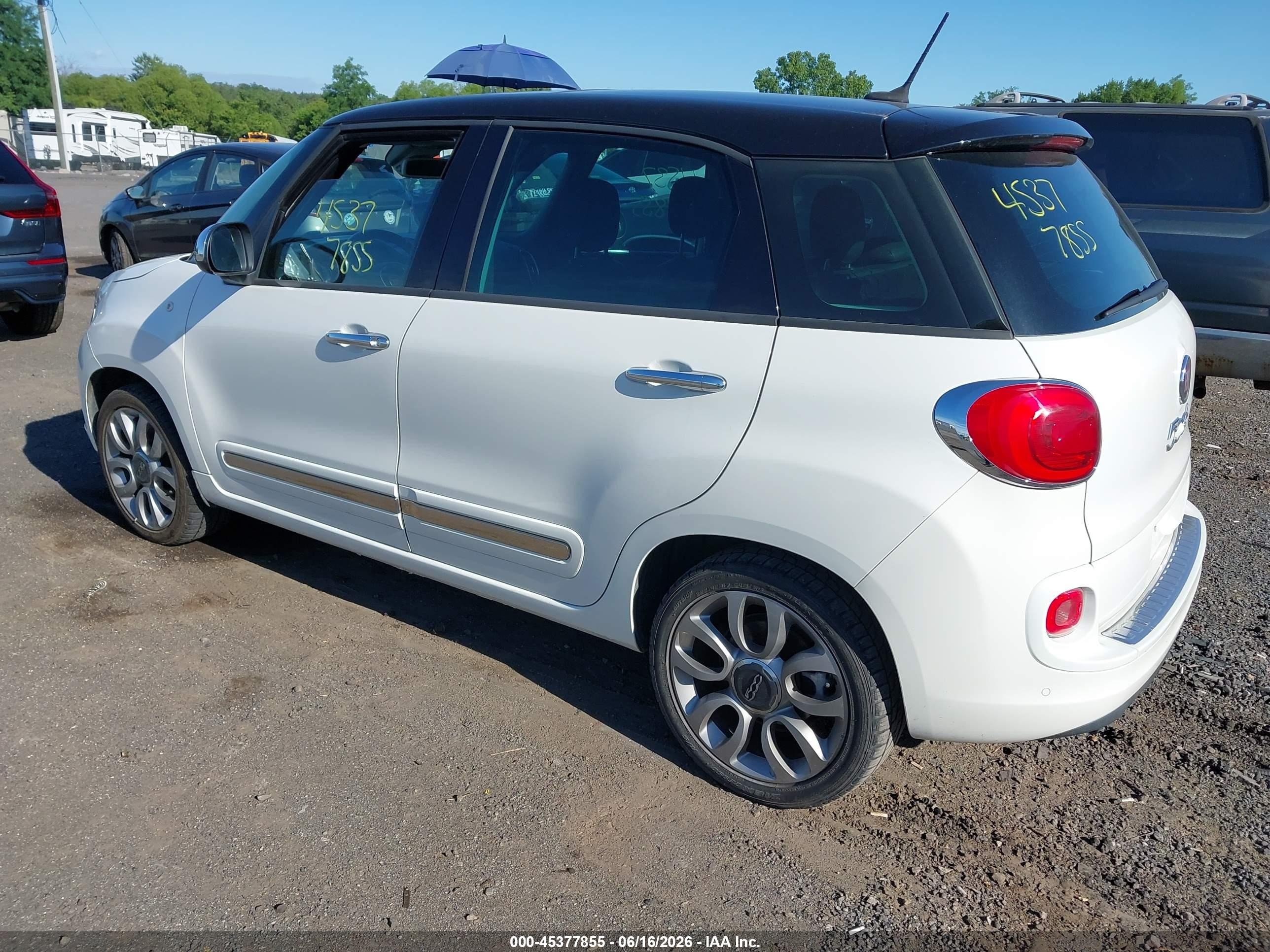 2014 Fiat 500l Lounge White vin: ZFBCFACH2EZ009100