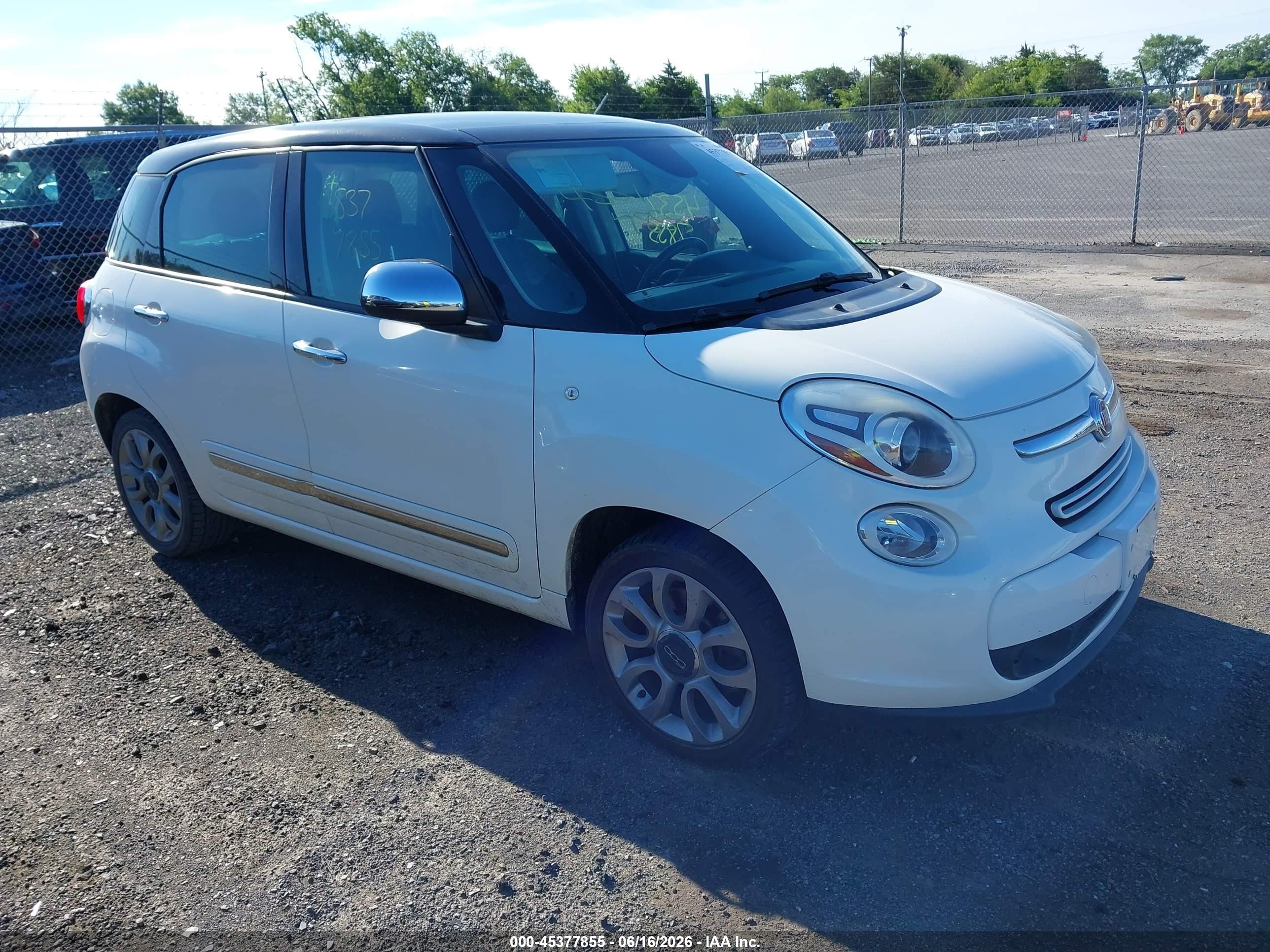 2014 Fiat 500l Lounge White vin: ZFBCFACH2EZ009100