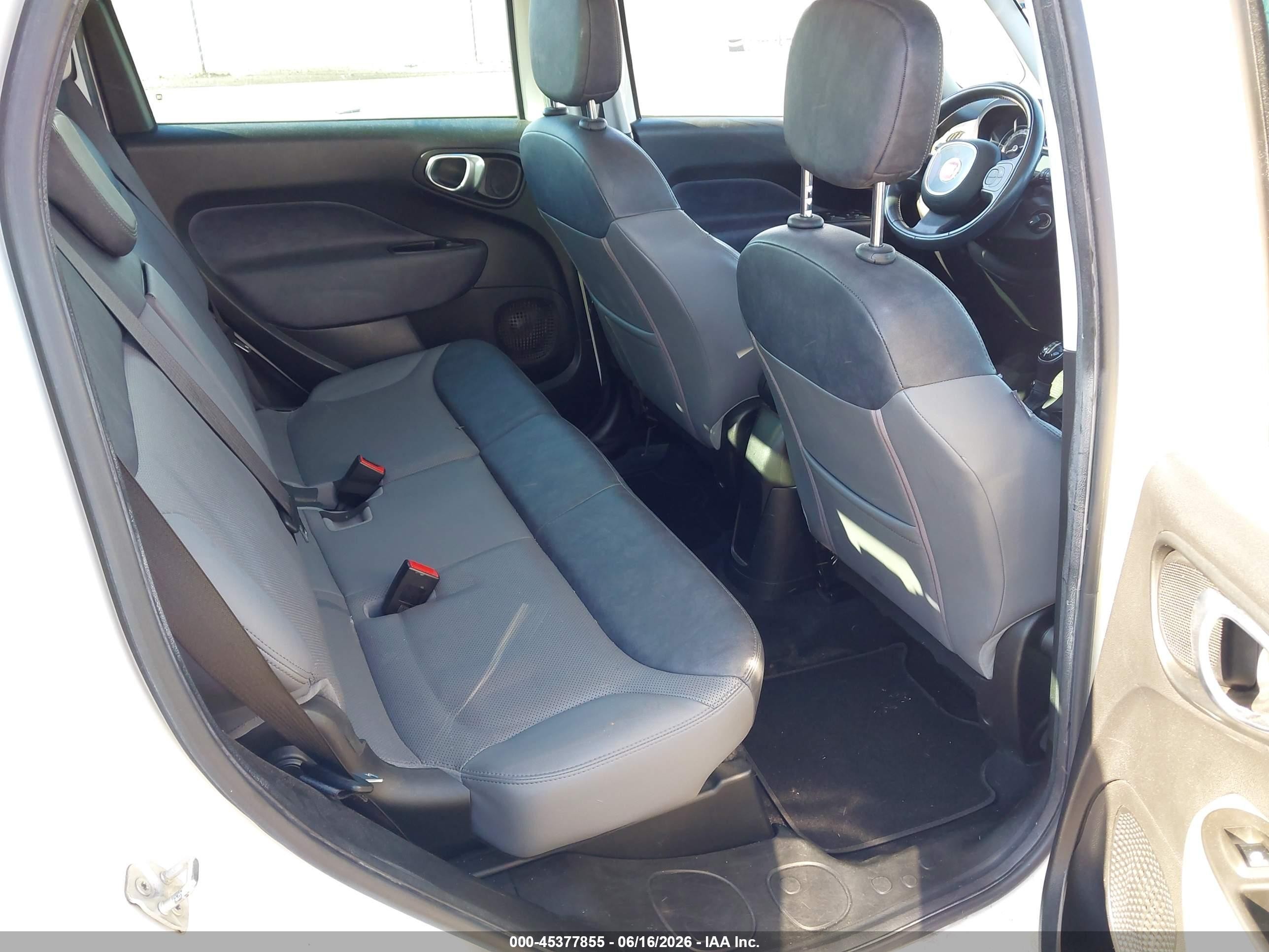 2014 Fiat 500l Lounge White vin: ZFBCFACH2EZ009100