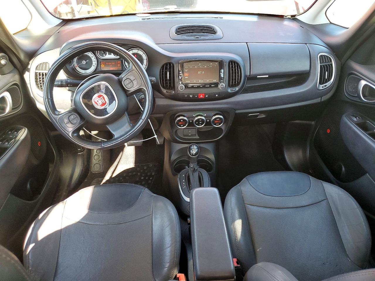 2015 Fiat 500l Lounge Red vin: ZFBCFACH2FZ033107