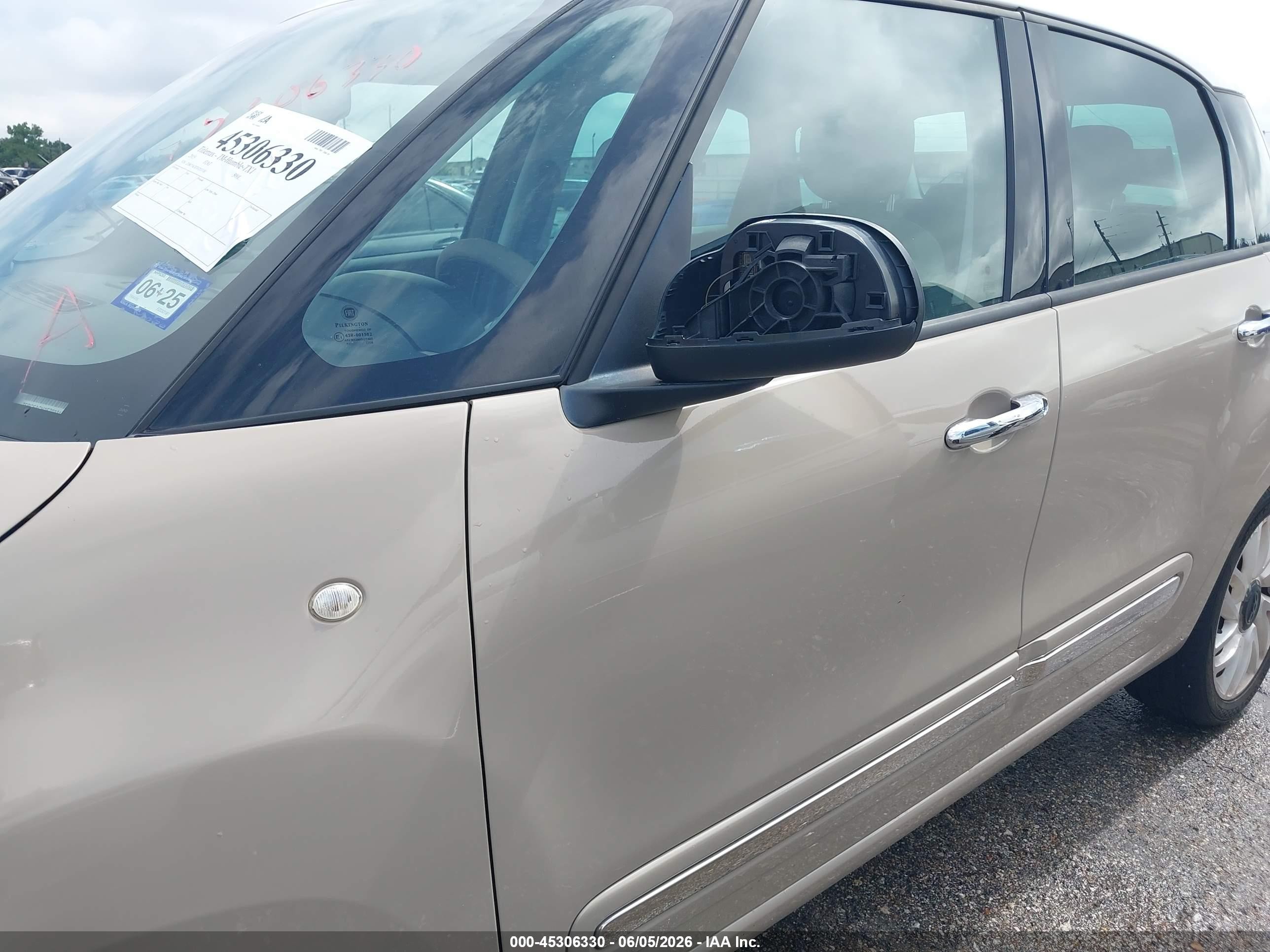 2015 Fiat 500l Lounge Tan vin: ZFBCFACH3FZ033181
