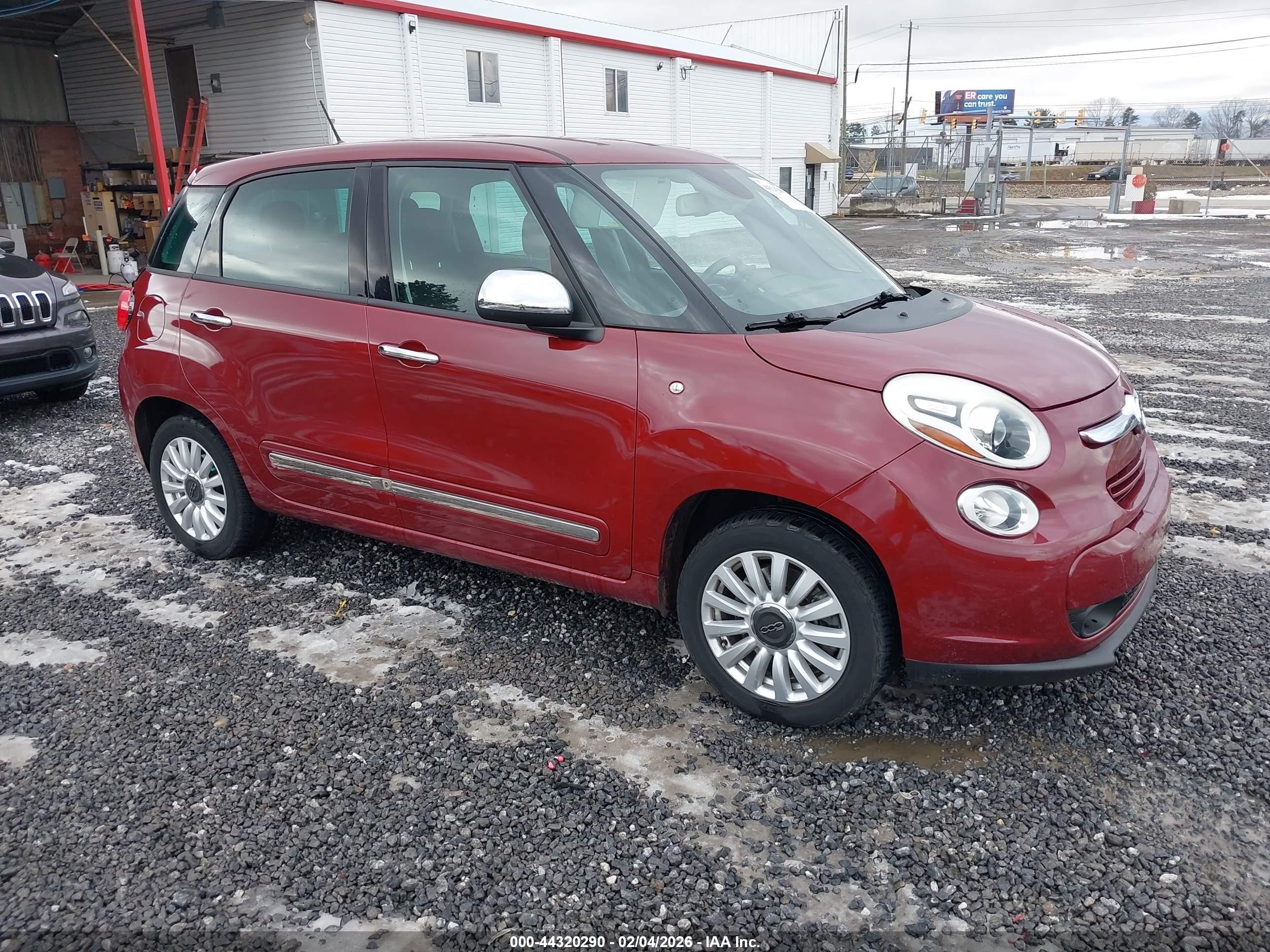 2015 Fiat 500l Lounge Burgundy vin: ZFBCFACH7FZ032258