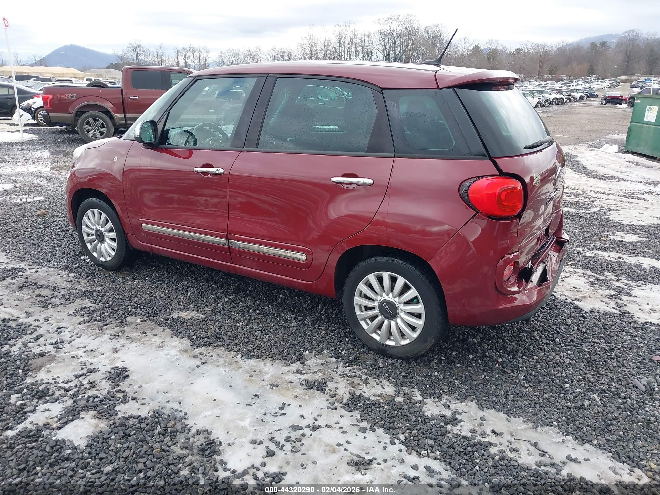 2015 Fiat 500l Lounge Burgundy vin: ZFBCFACH7FZ032258