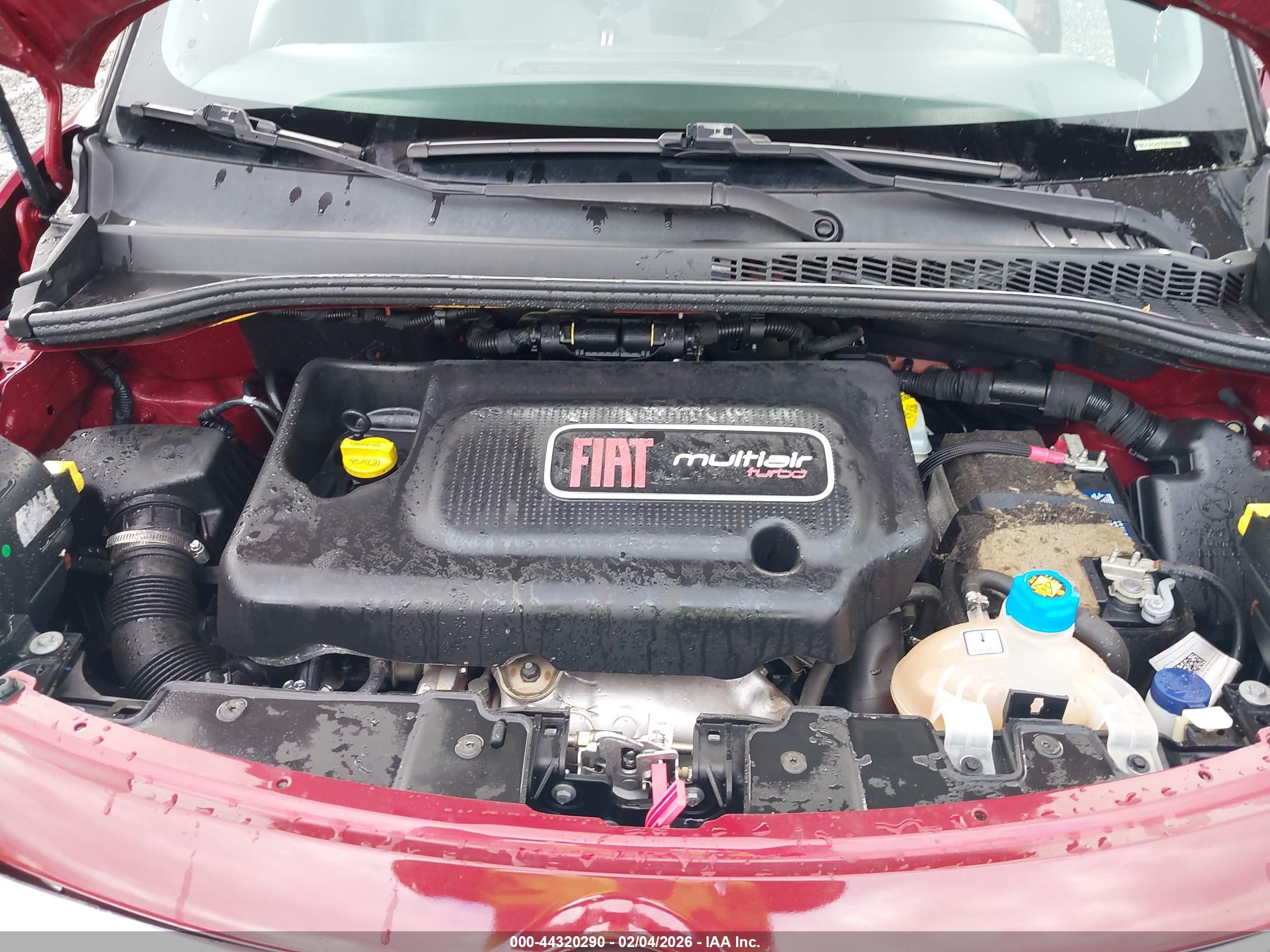 2015 Fiat 500l Lounge Burgundy vin: ZFBCFACH7FZ032258