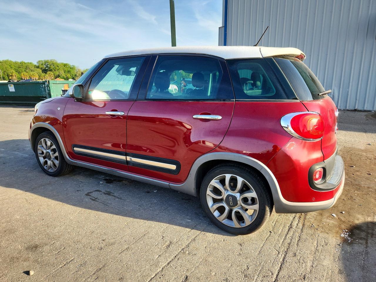 2015 Fiat 500l Trekking Burgundy vin: ZFBCFADH2FZ031548