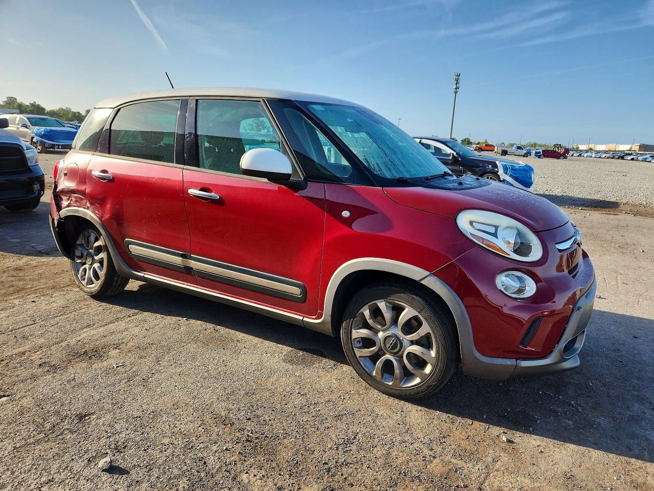 2015 Fiat 500l Trekking Burgundy vin: ZFBCFADH2FZ031548
