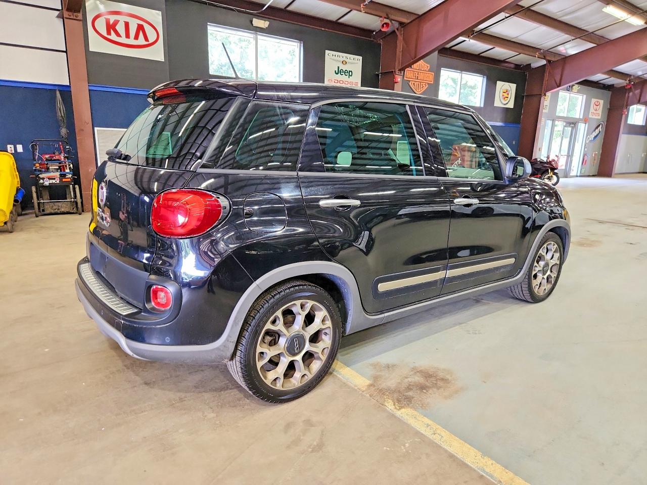 2014 Fiat 500l Trekking Черный vin: ZFBCFADH3EZ010772