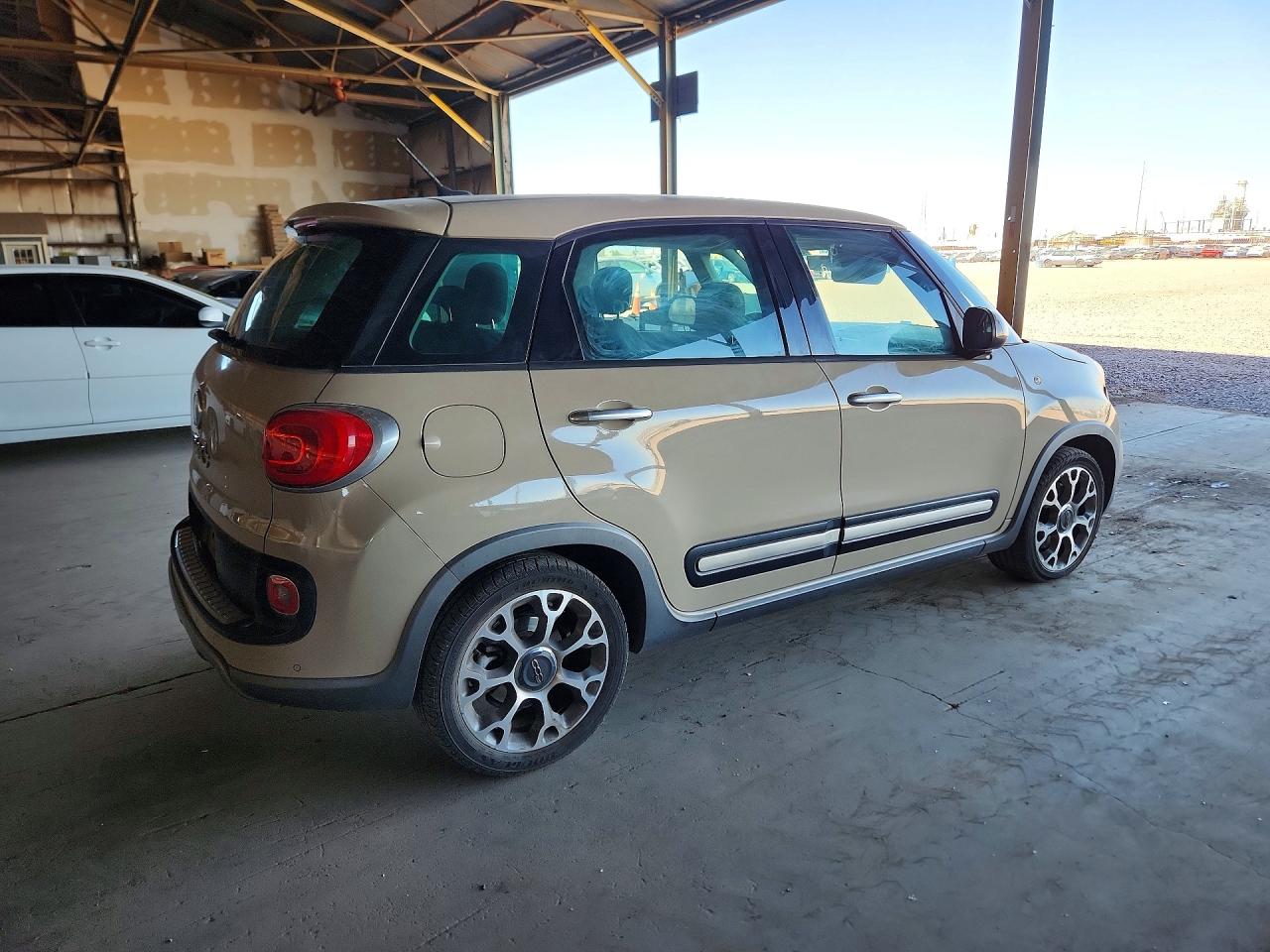 2014 Fiat 500l Trekking Cream vin: ZFBCFADH4EZ019738