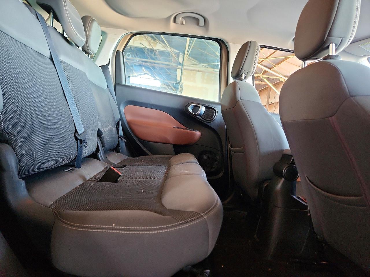 2014 Fiat 500l Trekking Cream vin: ZFBCFADH4EZ019738
