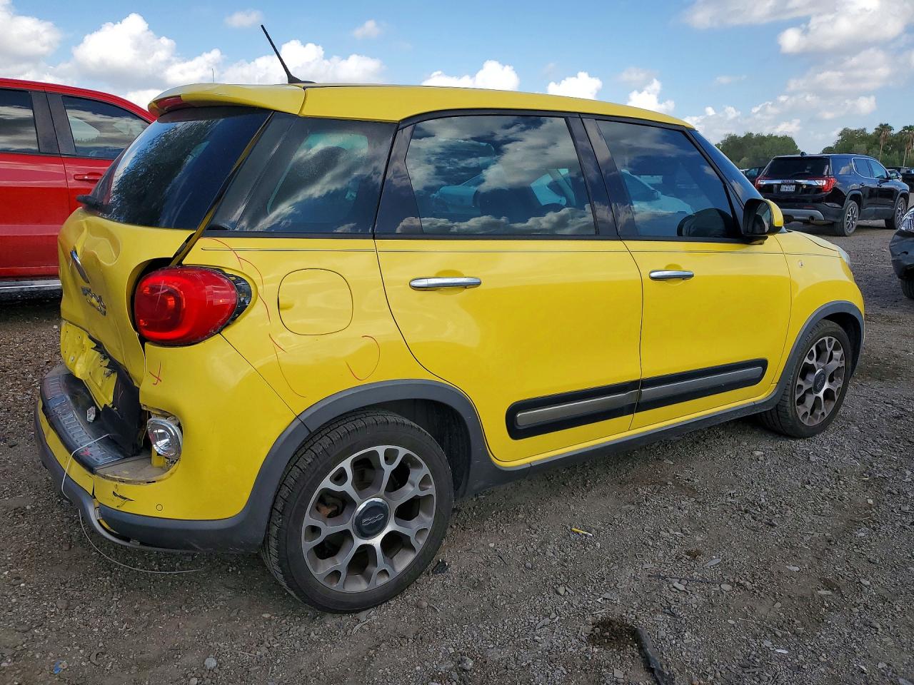 2014 Fiat 500l Trekking Yellow vin: ZFBCFADH4EZ021554