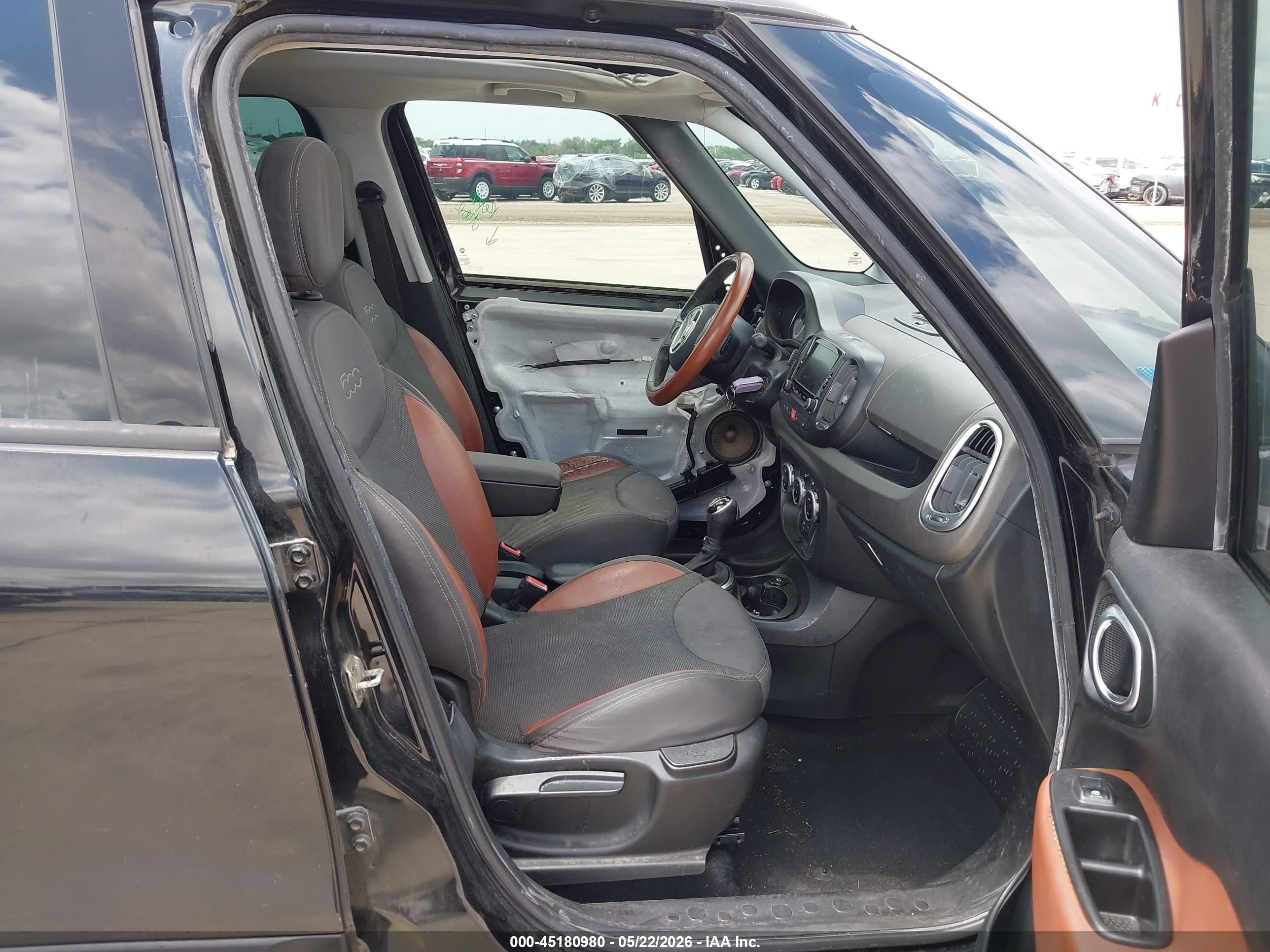 2014 Fiat 500l Trekking Черный vin: ZFBCFADH5EZ012068