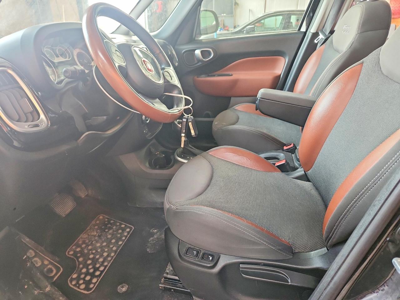 2014 Fiat 500l Trekking Two Tone vin: ZFBCFADH5EZ025483