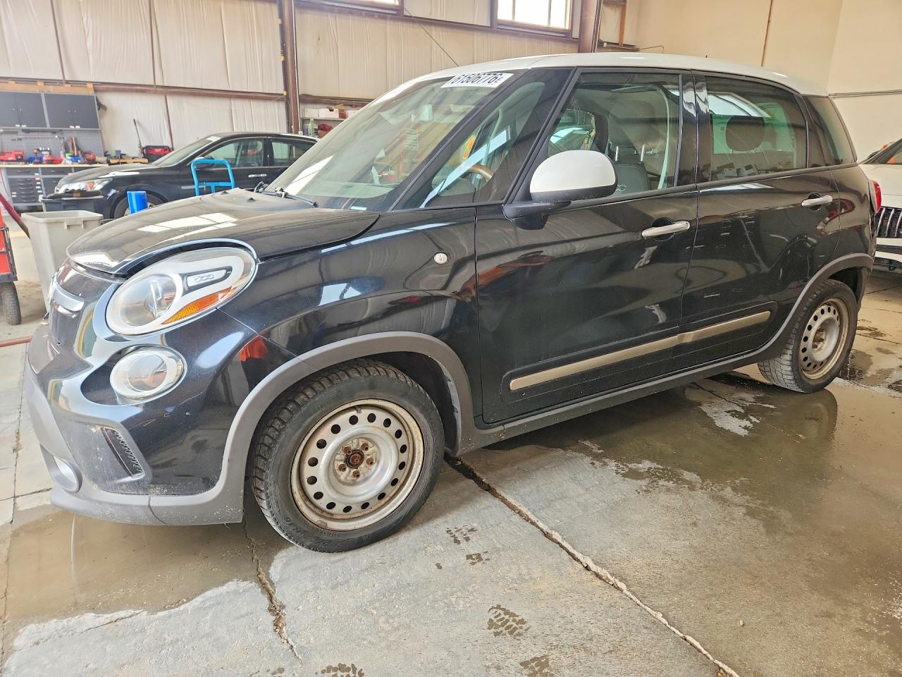 2014 Fiat 500l Trekking Two Tone vin: ZFBCFADH5EZ025483