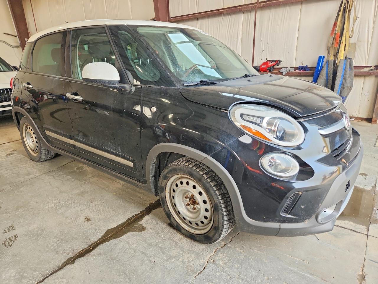 2014 Fiat 500l Trekking Two Tone vin: ZFBCFADH5EZ025483