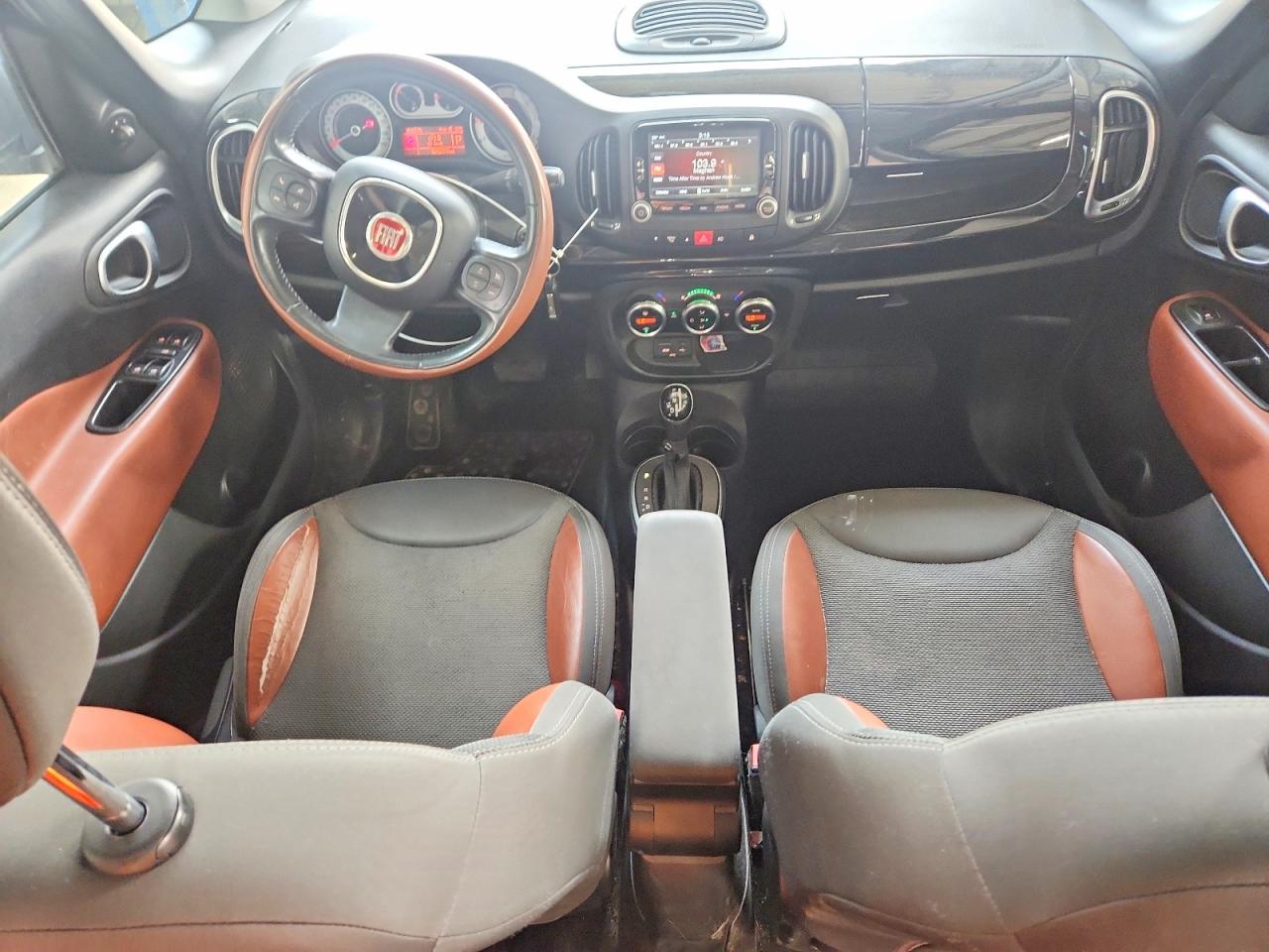 2014 Fiat 500l Trekking Two Tone vin: ZFBCFADH5EZ025483