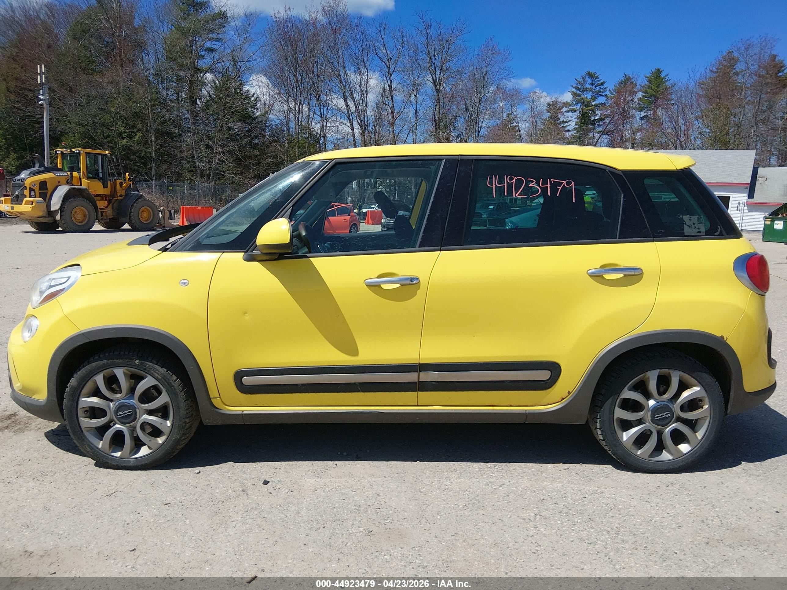 2014 Fiat 500l Trekking Yellow vin: ZFBCFADH5EZ028951