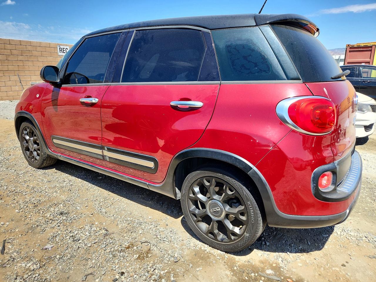 2015 Fiat 500l Trekking Burgundy vin: ZFBCFADH5FZ031964