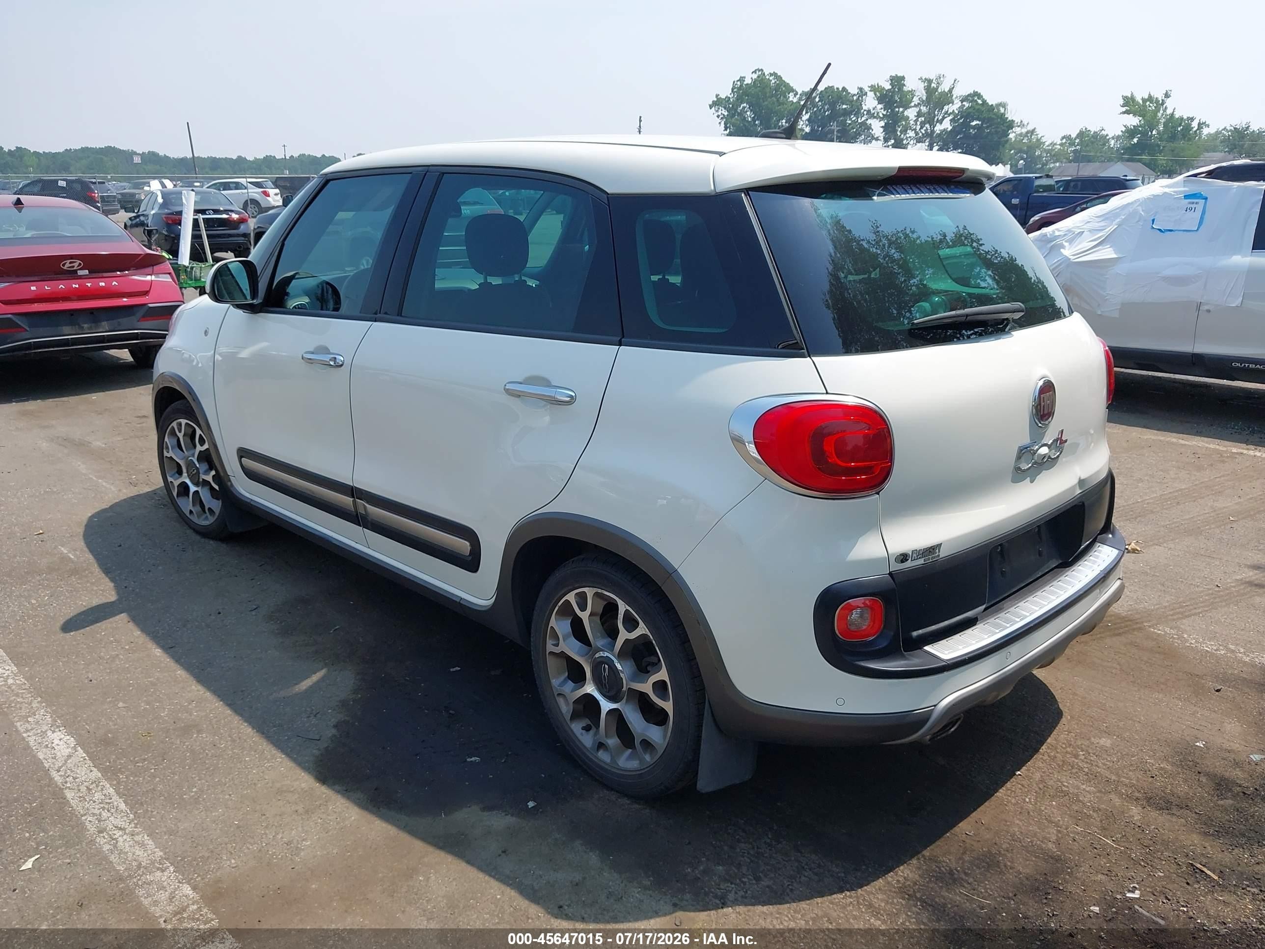 2014 Fiat 500l Trekking White vin: ZFBCFADH6EZ008448