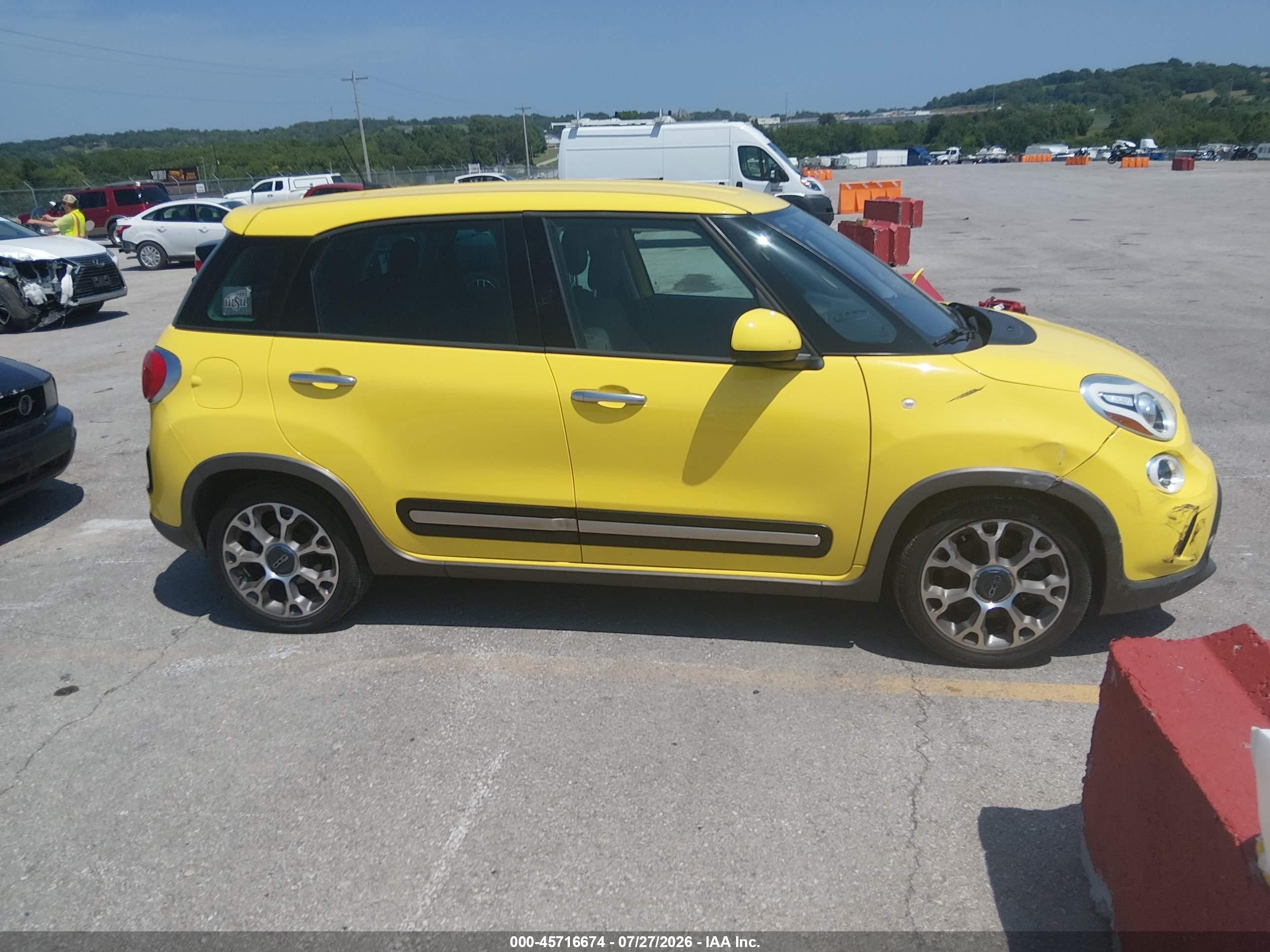 2014 Fiat 500l Trekking Yellow vin: ZFBCFADH6EZ020647