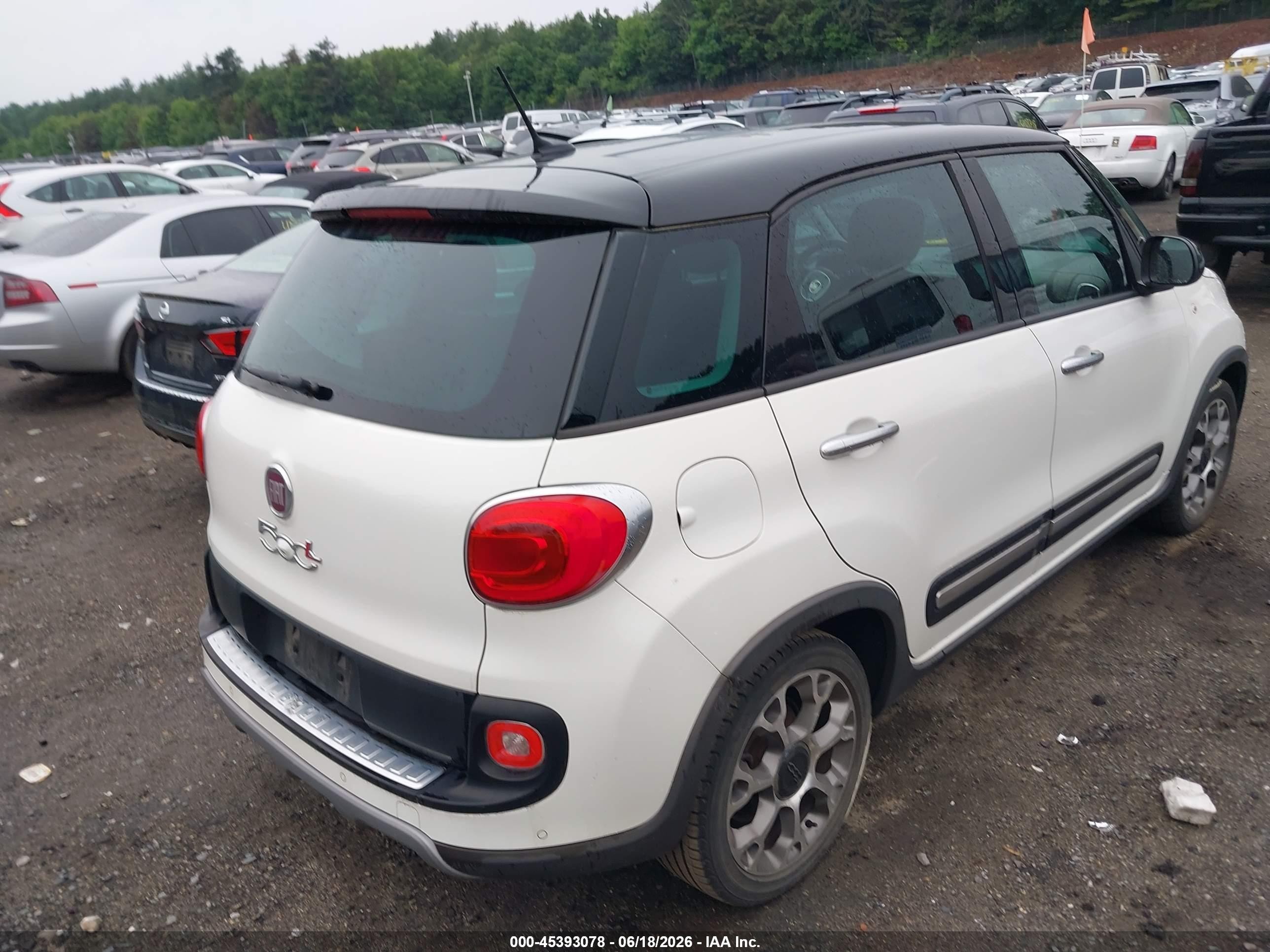 2014 Fiat 500l Trekking White vin: ZFBCFADH6EZ021376