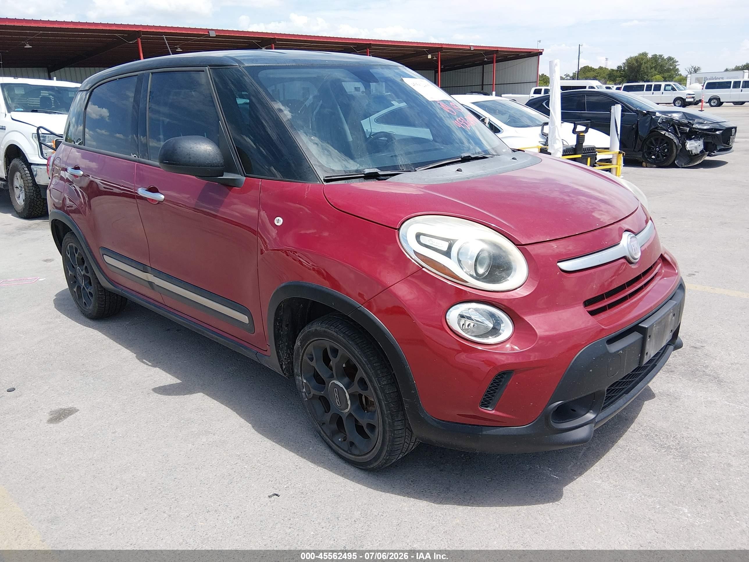 2015 Fiat 500l Urbana Trekking Burgundy vin: ZFBCFADH7FZ031559