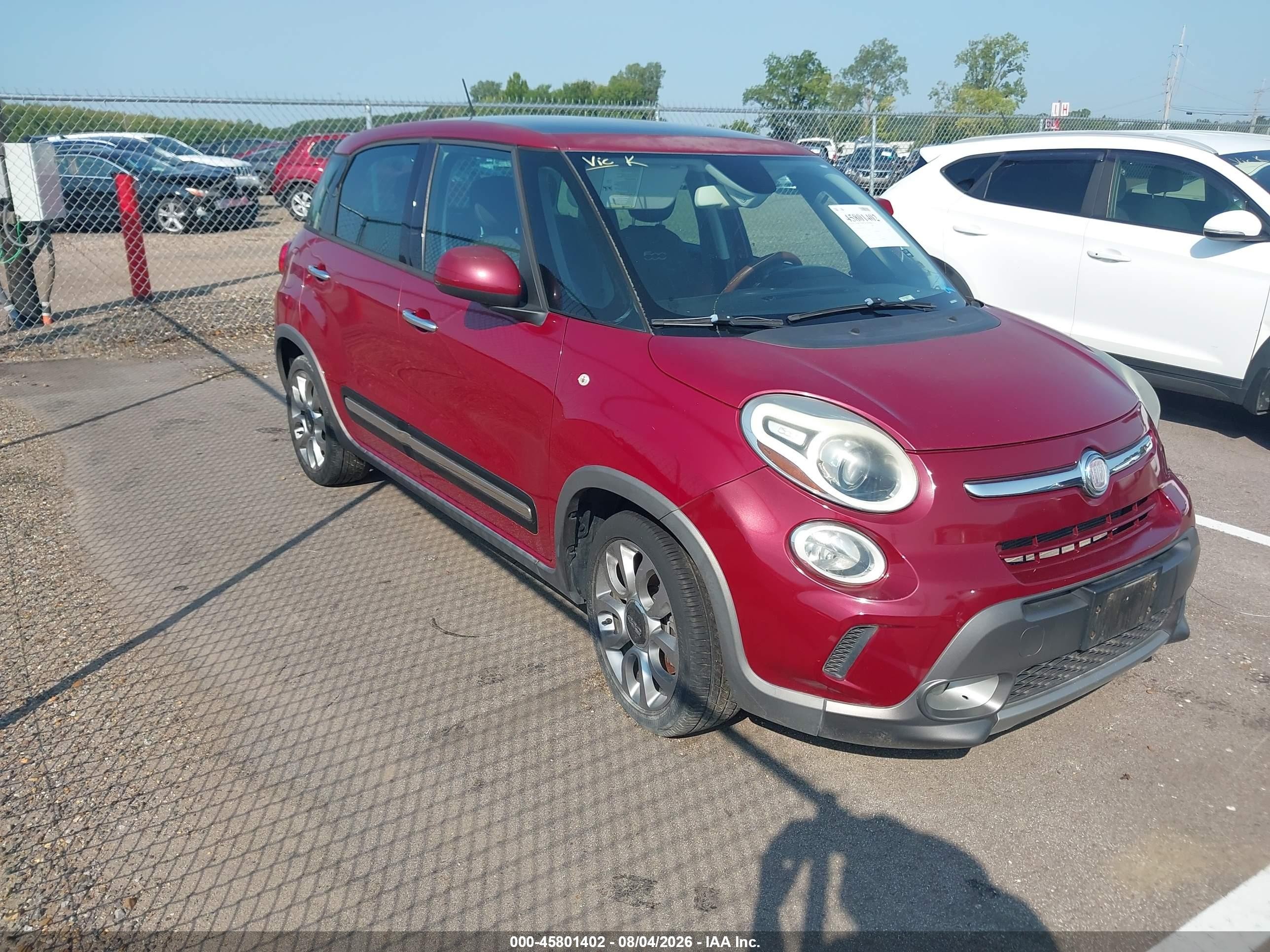 2015 Fiat 500l Trekking Burgundy vin: ZFBCFADH7FZ033828
