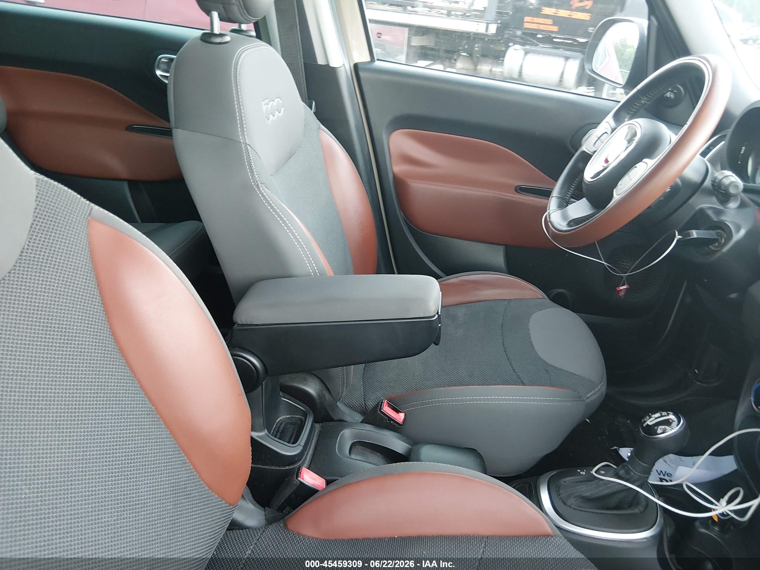2015 Fiat 500l Trekking Beige vin: ZFBCFADH9FZ030185