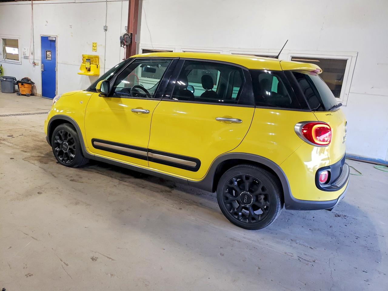 2014 Fiat 500l Trekking Yellow vin: ZFBCFADHXEZ023602