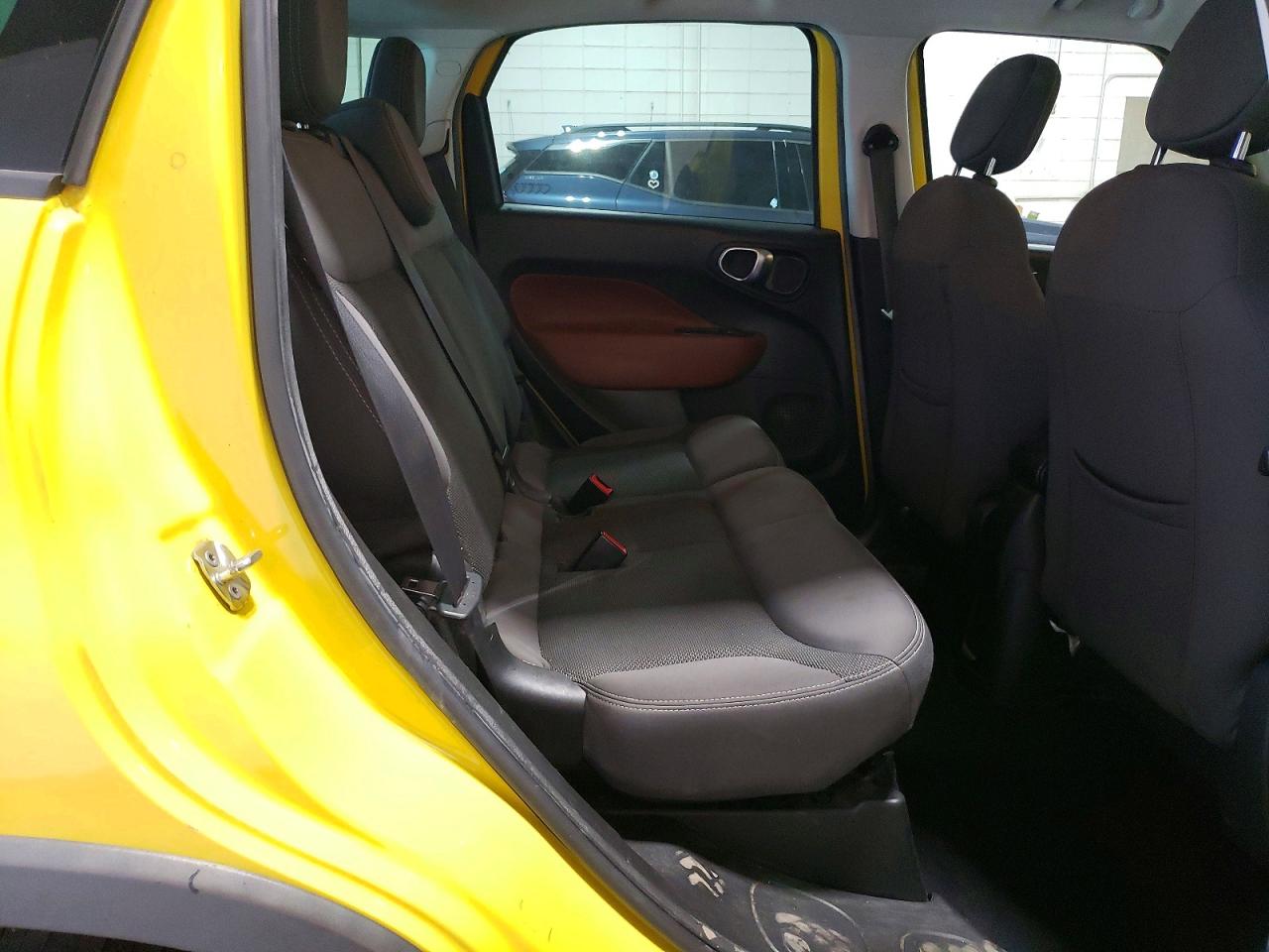 2014 Fiat 500l Trekking Yellow vin: ZFBCFADHXEZ023602