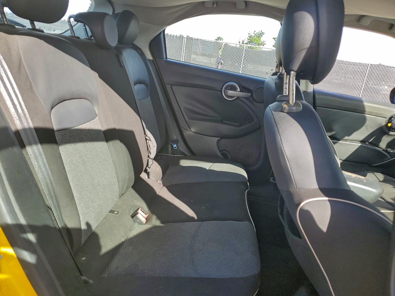 2017 Fiat 500x Pop Yellow vin: ZFBCFXAB6HP602427