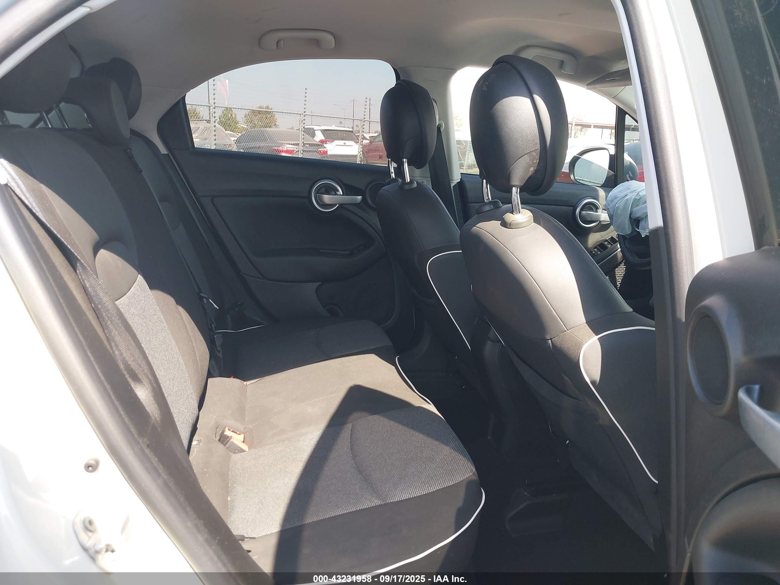 2017 Fiat 500x Pop Fwd White vin: ZFBCFXAB7HP606549