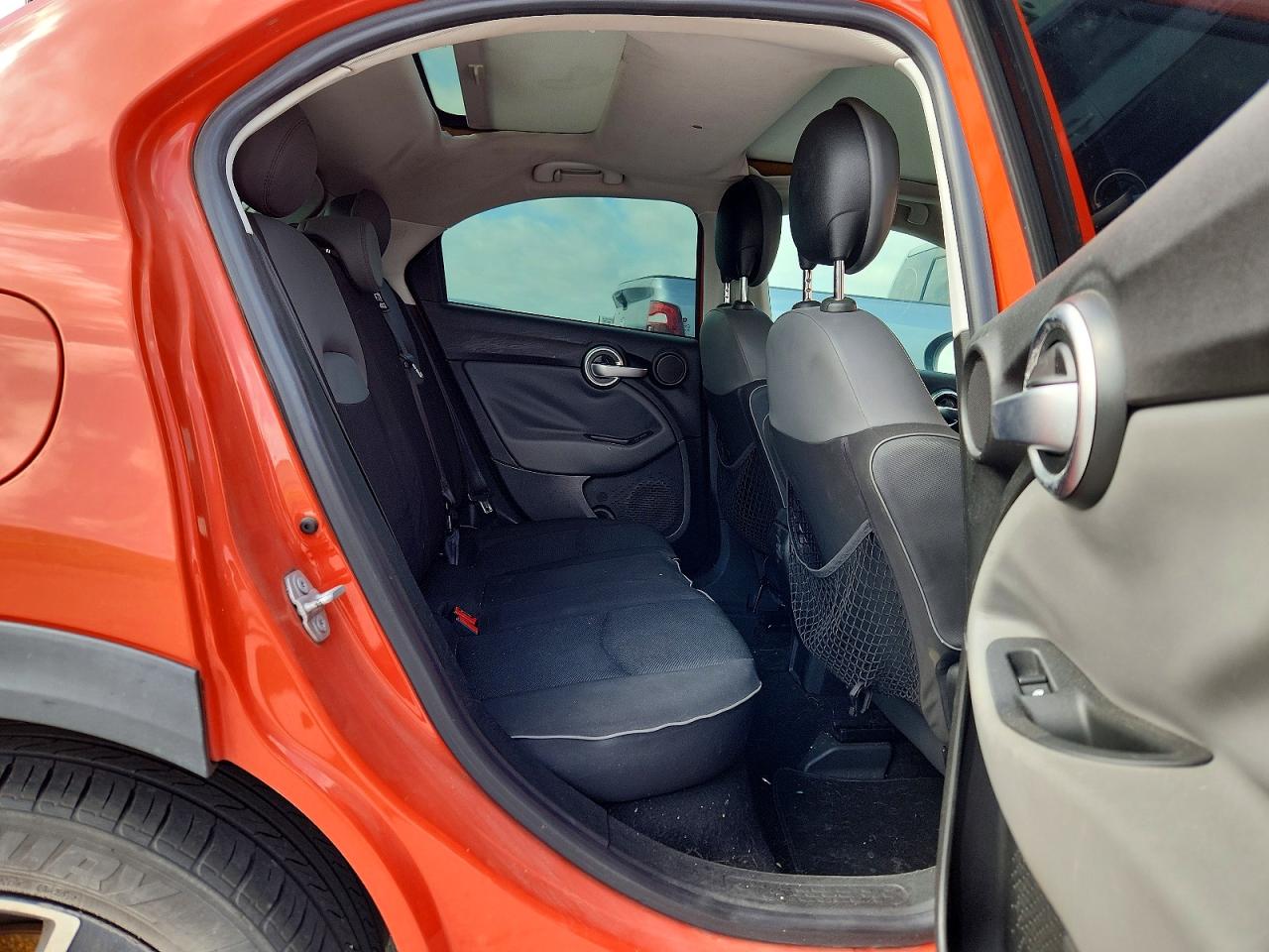2016 Fiat 500x Easy Orange vin: ZFBCFXBT0GP333845