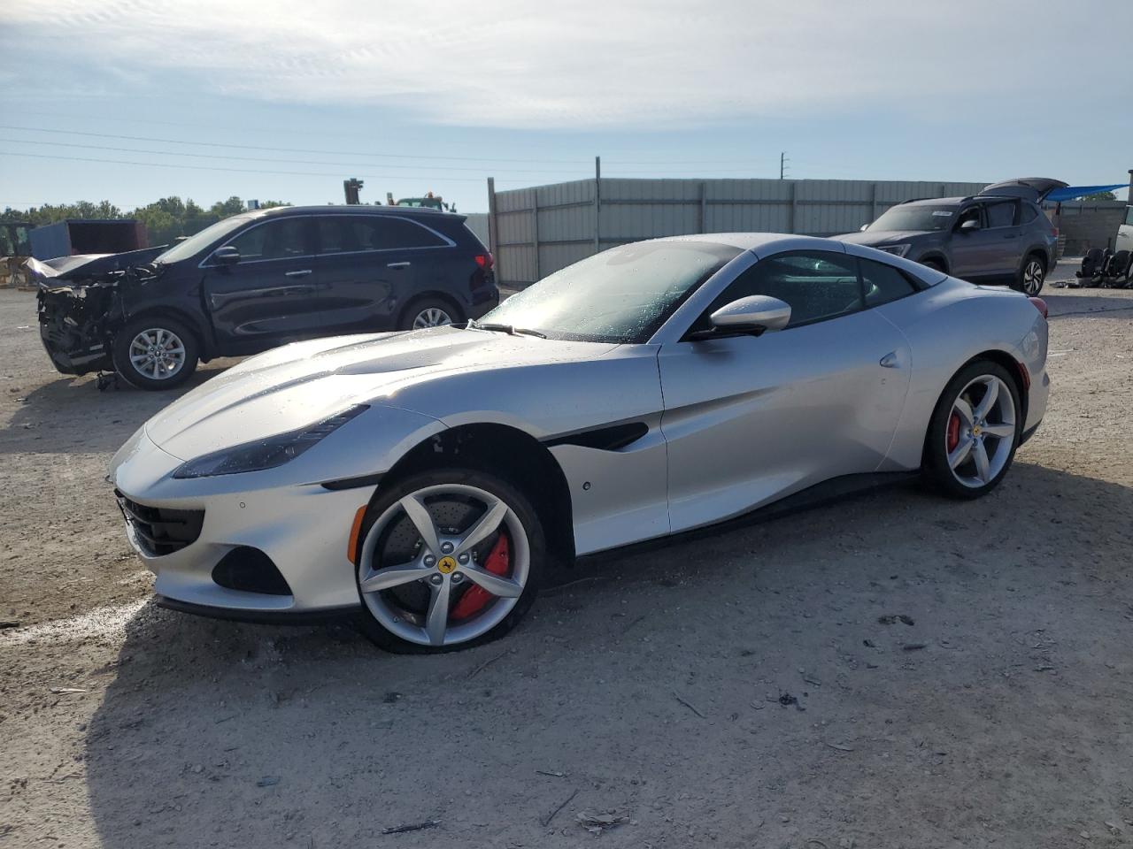 2023 Ferrari Portofino M  Silver vin: ZFF02RPA8P0296832