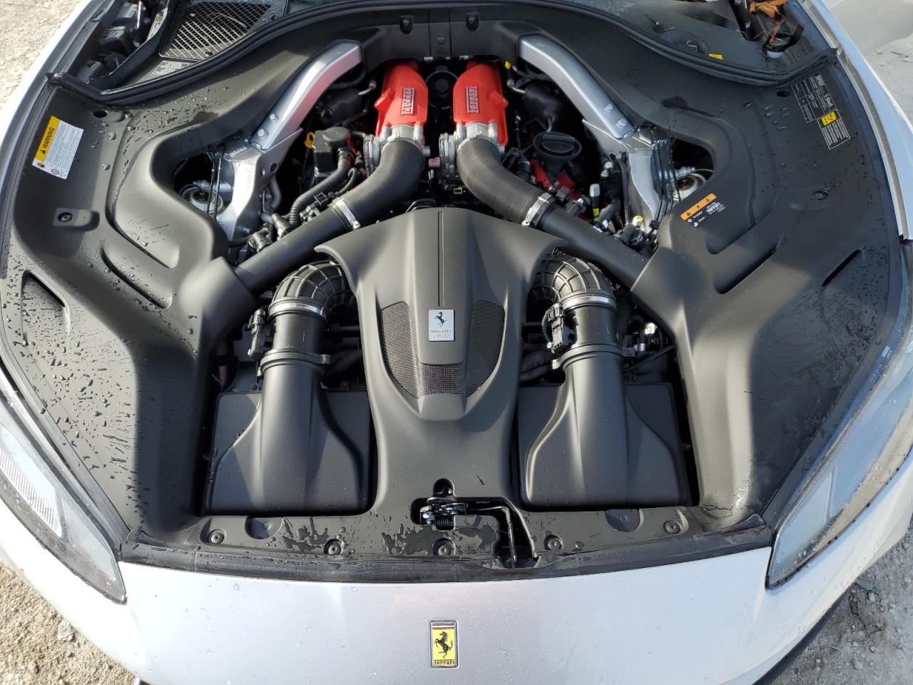 2023 Ferrari Portofino M  Silver vin: ZFF02RPA8P0296832