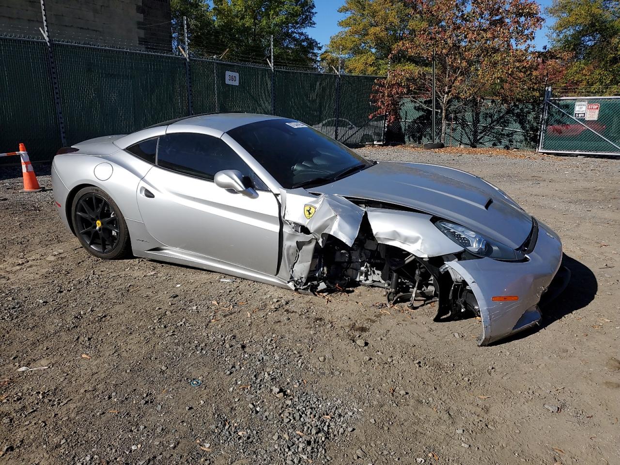 2010 Ferrari California Silver vin: ZFF65LJA0A0175100