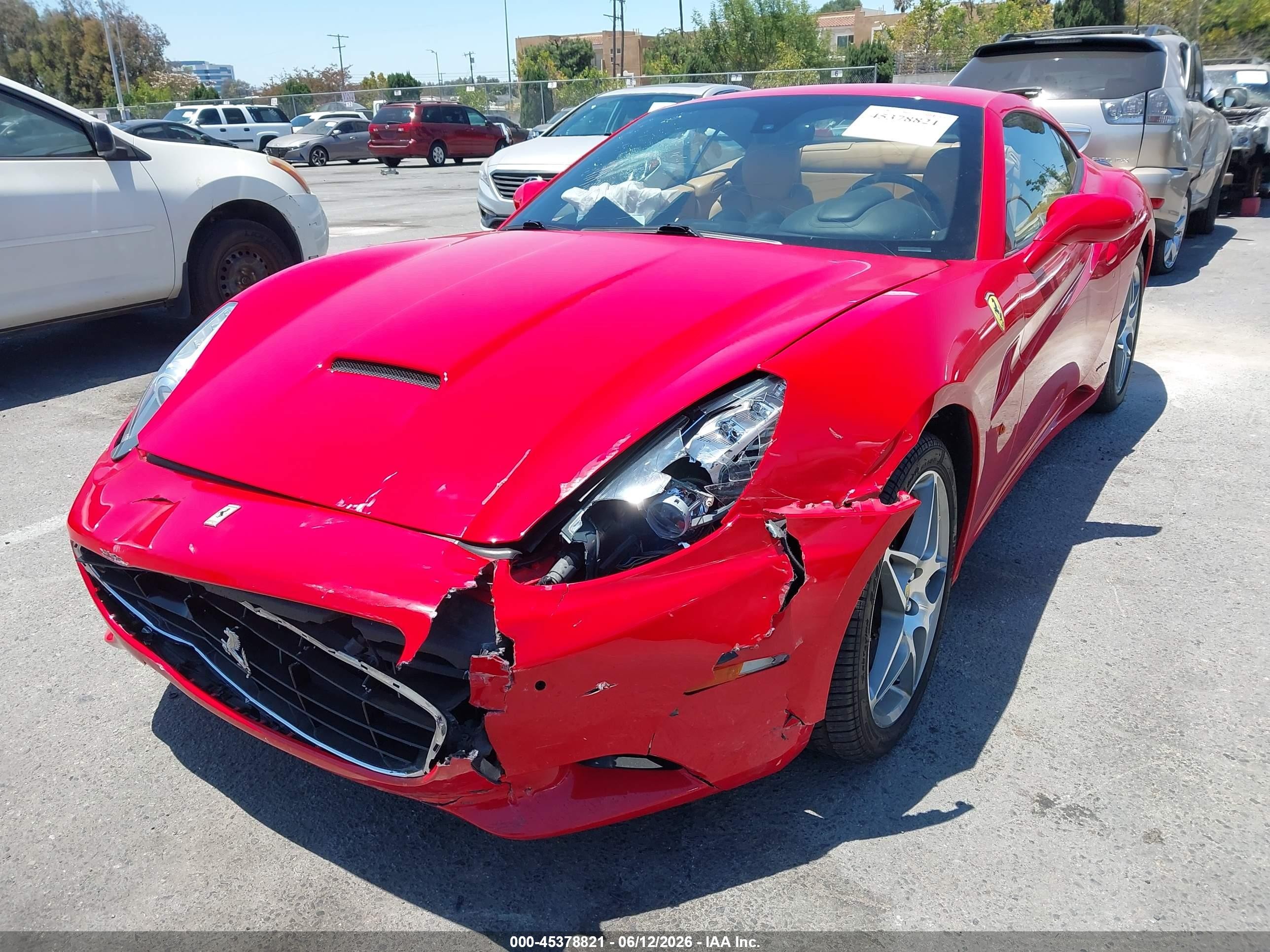 2010 Ferrari California   Red vin: ZFF65LJA1A0171217
