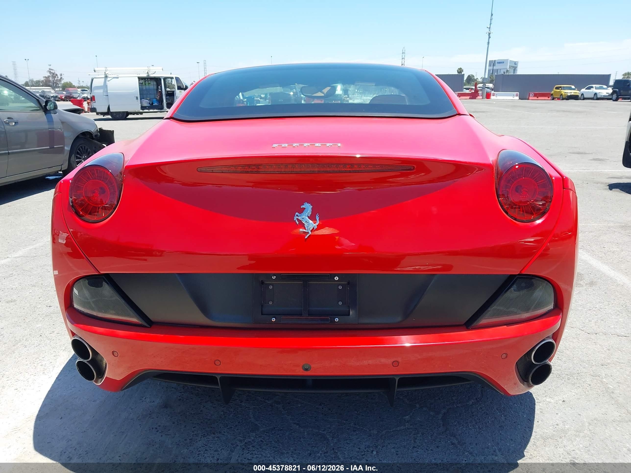 2010 Ferrari California   Red vin: ZFF65LJA1A0171217