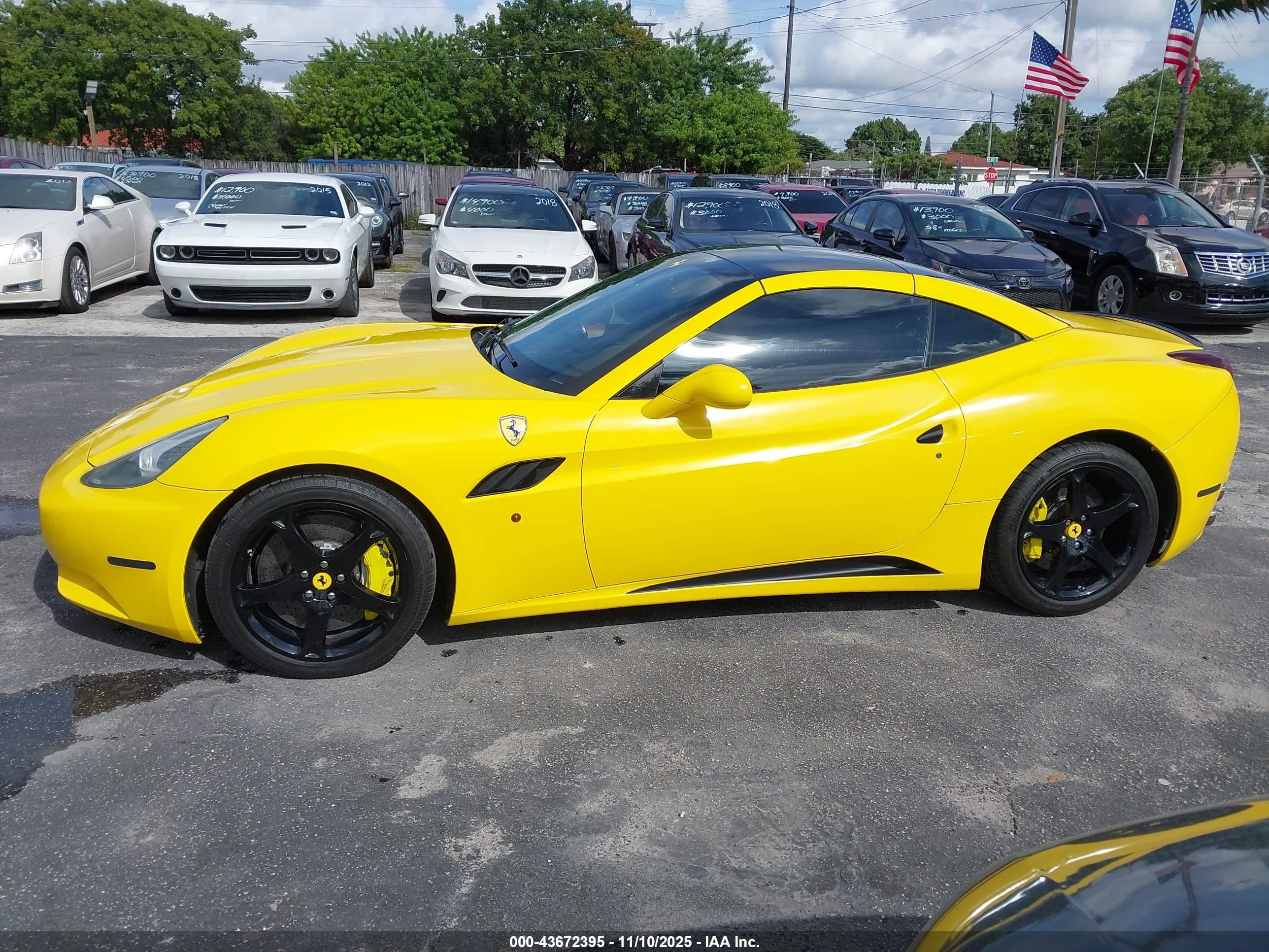 2010 Ferrari California   Yellow vin: ZFF65LJA2A0171436