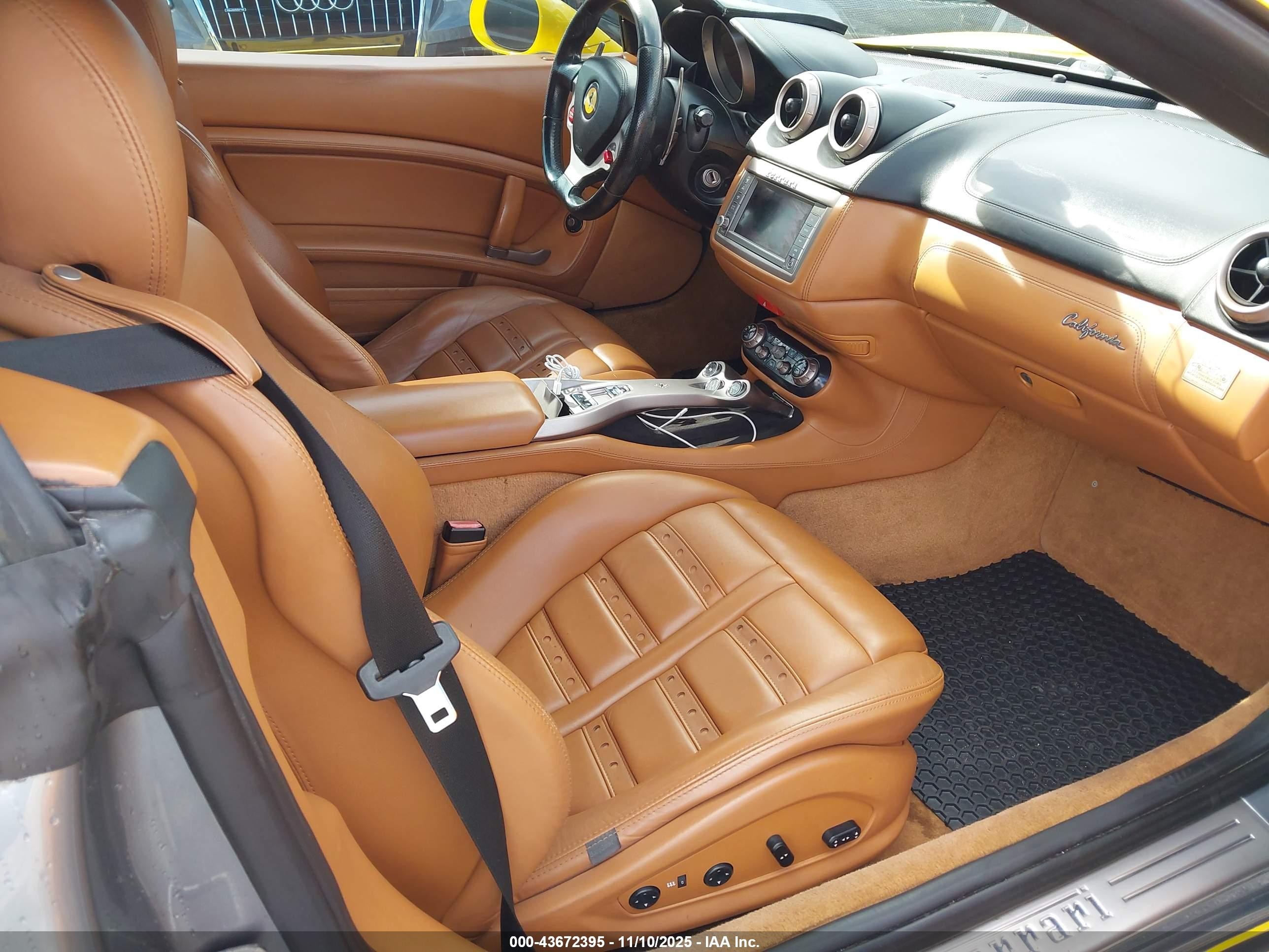2010 Ferrari California   Yellow vin: ZFF65LJA2A0171436